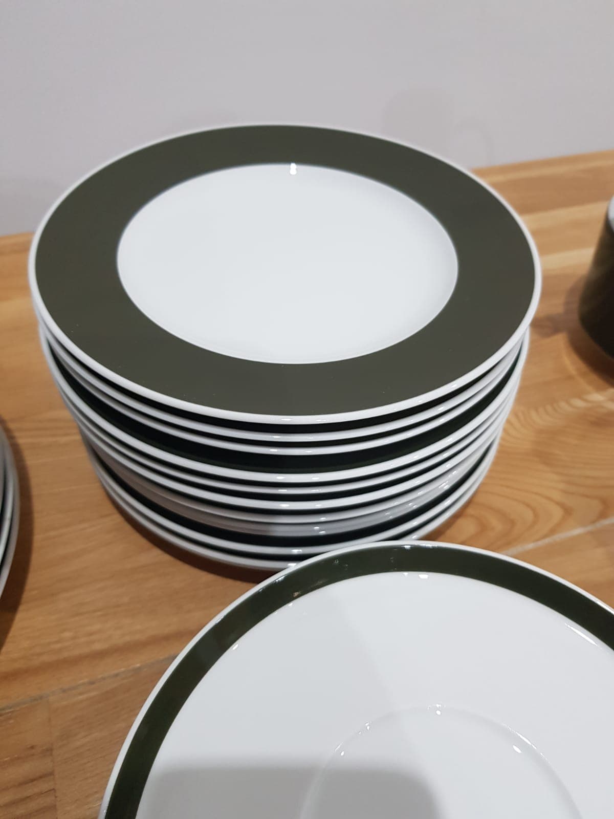 Sześćdziesięciosiedmioczęściowy serwis obiadowo-kawowy Composition, zielony biały, porcelana, proj. T. Wirkkala, Niemcy, lata 70. - 360822
