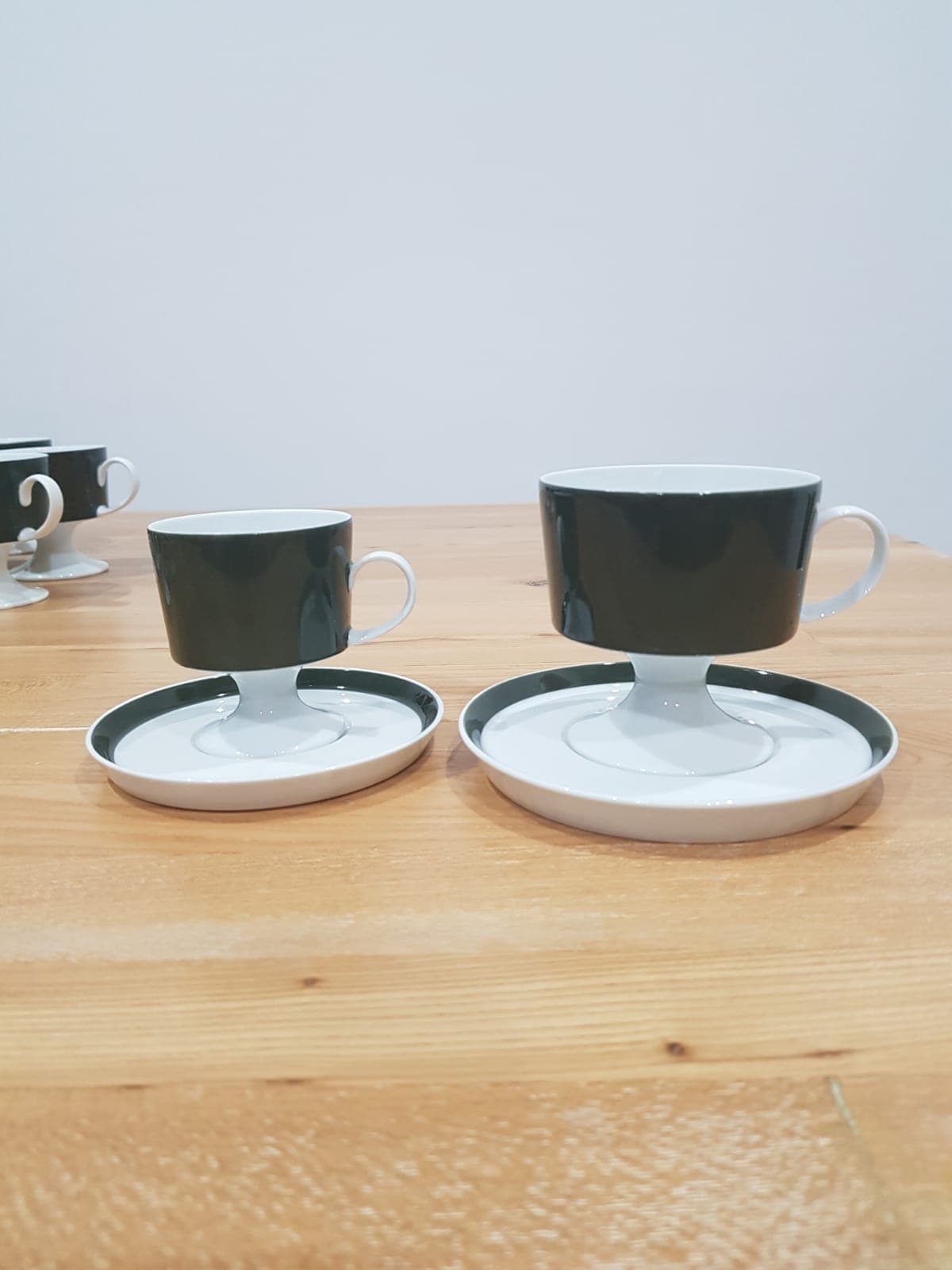 Sześćdziesięciosiedmioczęściowy serwis obiadowo-kawowy Composition, zielony biały, porcelana, proj. T. Wirkkala, Niemcy, lata 70. - 360826