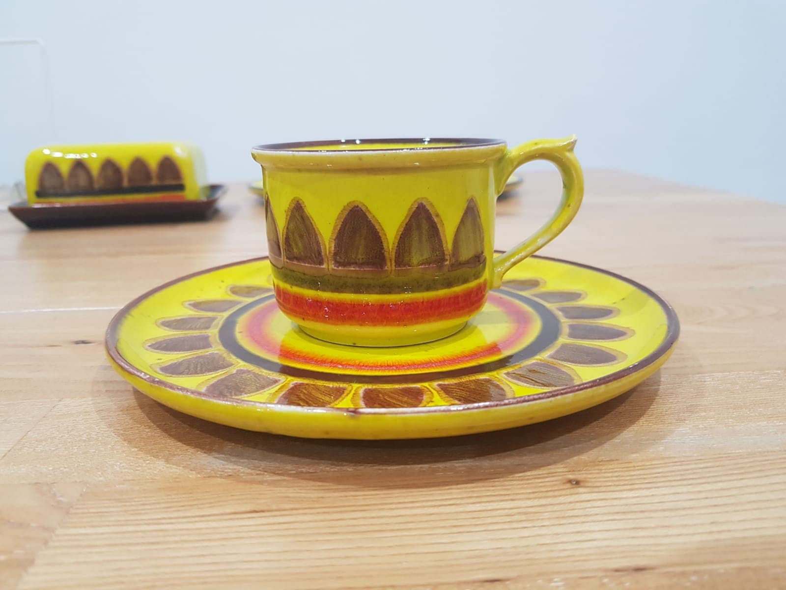 Twenty-five piece dinnerware set, yellow brown orange ceramic, Zell am Harmersbach, Germany, 1980s. - 360874