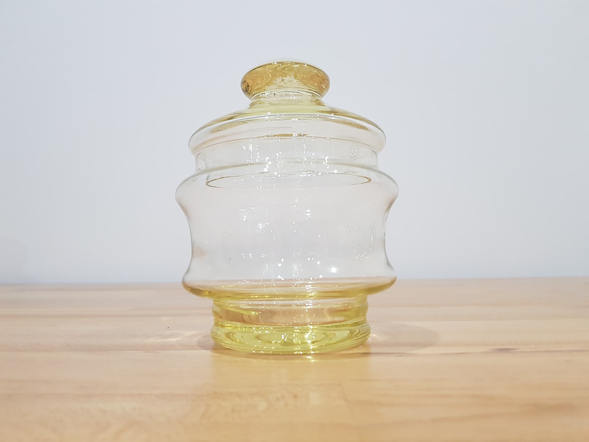 Bonbonniere, yellow glass, Austria, 1950s - 361028