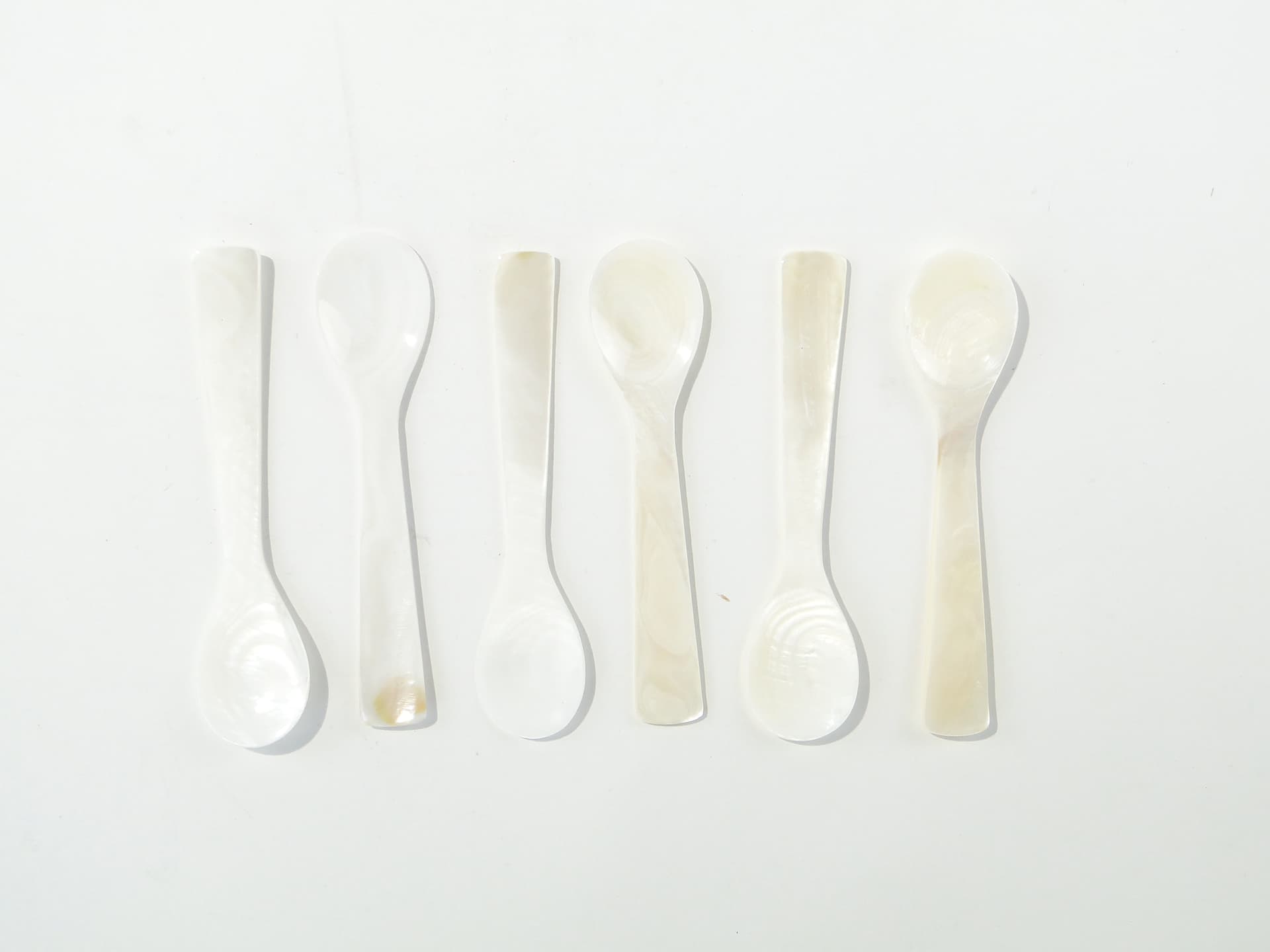 Set of caviar spoons, white, mother-of-pearl, Southeast Asia, 19th century - 361035