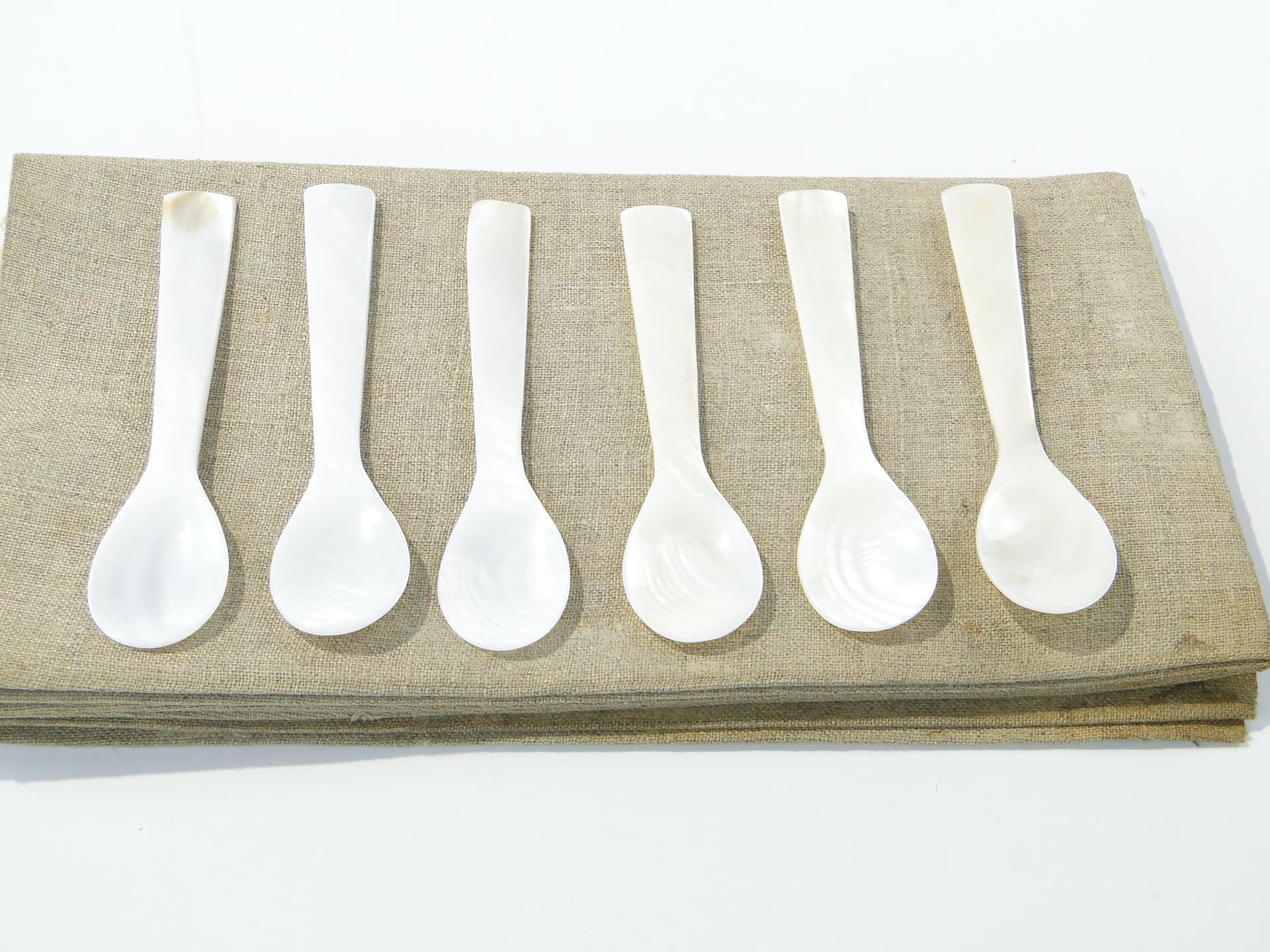 Set of caviar spoons, white, mother-of-pearl, Southeast Asia, 19th century - 361036