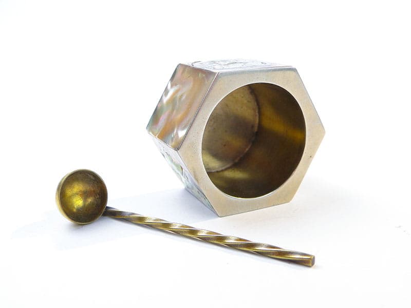 Geometric salt cellar, mother-of-pearl, white metal, Mexico, 1970s. - 361131