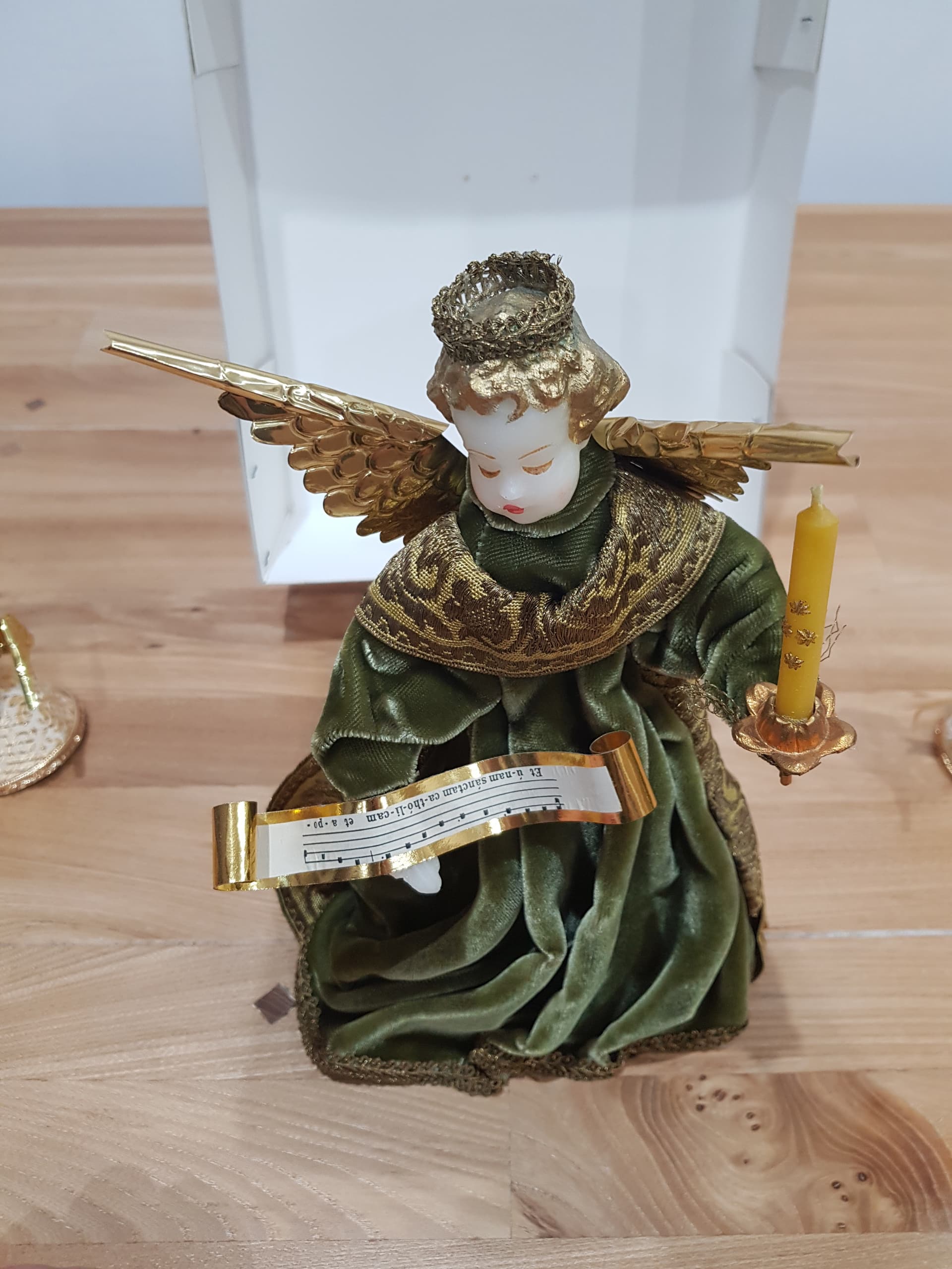 Zestaw trzech figurek aniołków, zielony złoty, wosk tkanina, Koestel, Niemcy, lata 70. - 361399