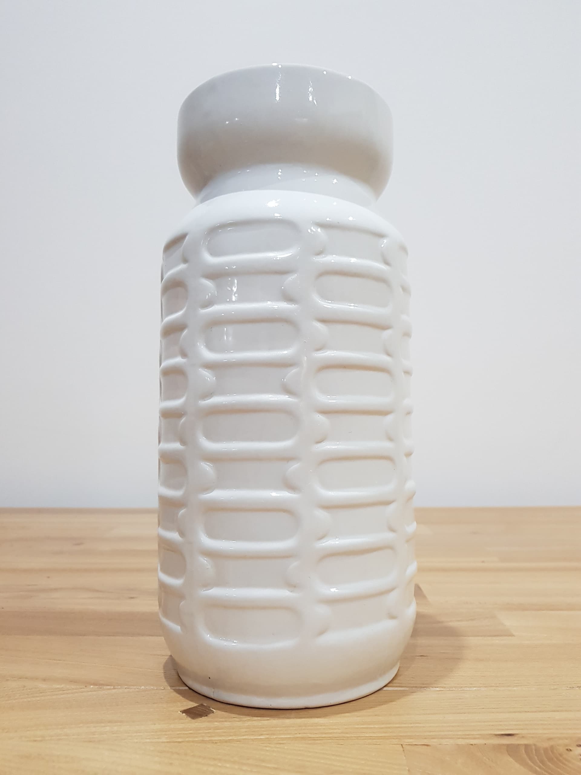 Vase Space Age, white, ceramic, Germany, 1970s - 361511