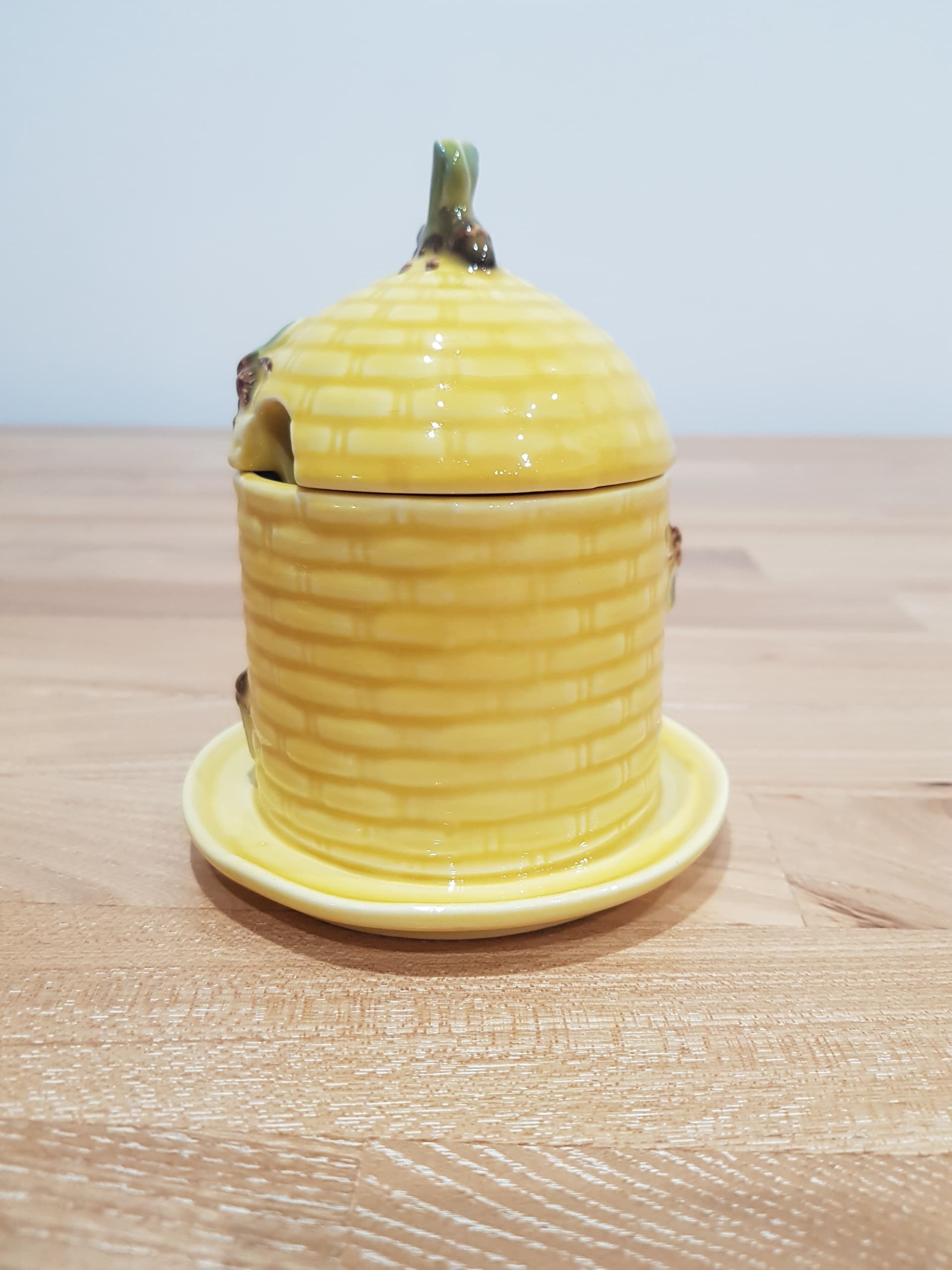 Sugar Bowl Beehive, yellow, porcelain, Goebel, Germany, 1970s. - 361558