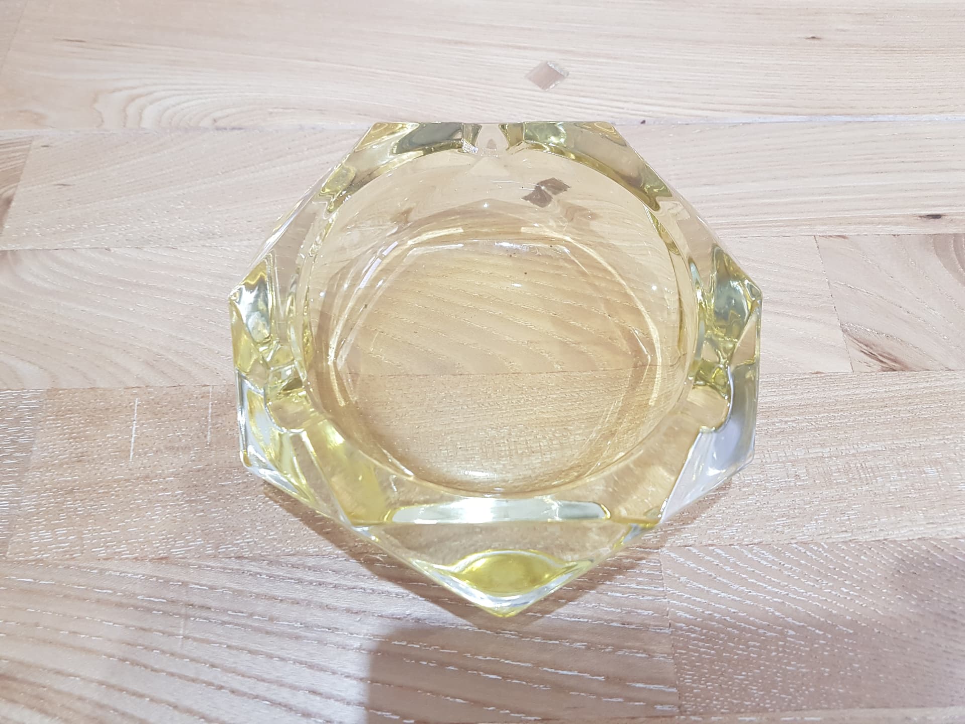 Popielnica Art Déco, szkło żółty, Austria, lata 30. - 361573