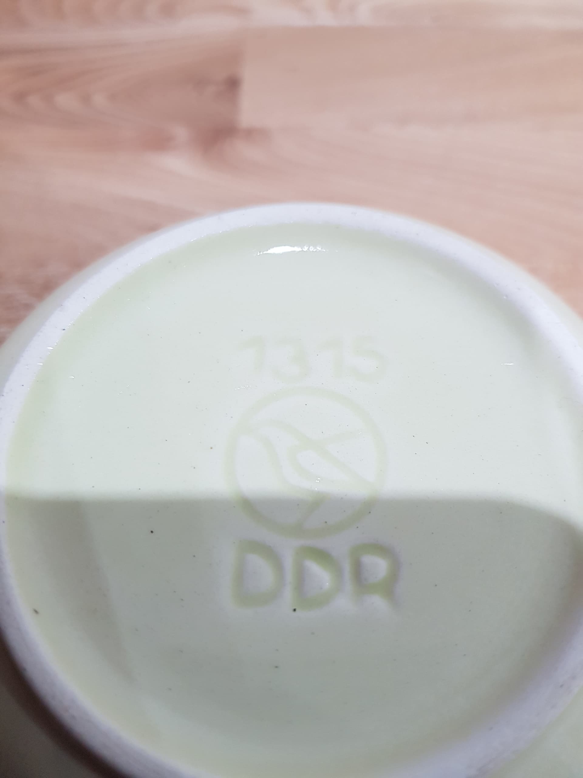 Zestaw czterech bulionówek DDR, fajans beżowy brązowy, Niemcy, lata 70. - 361639