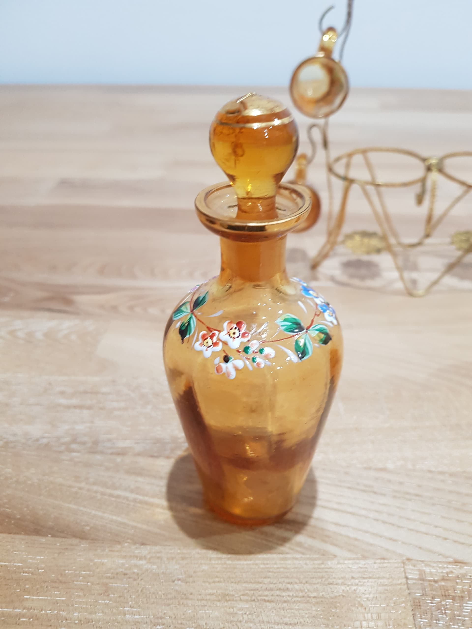 Six-piece liqueur set, amber glass, brass, France, 19th c. - 361644