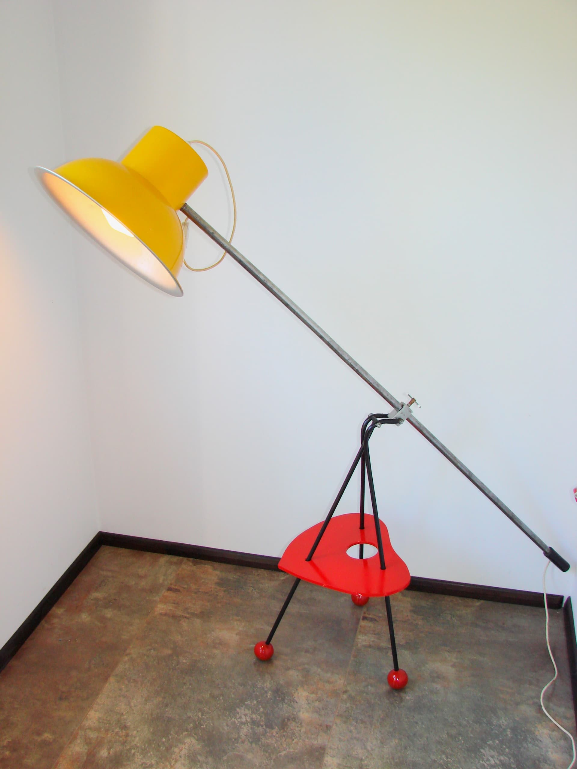 Floor lamp, yellow metal, red wood, Poland, 1960s - 361946