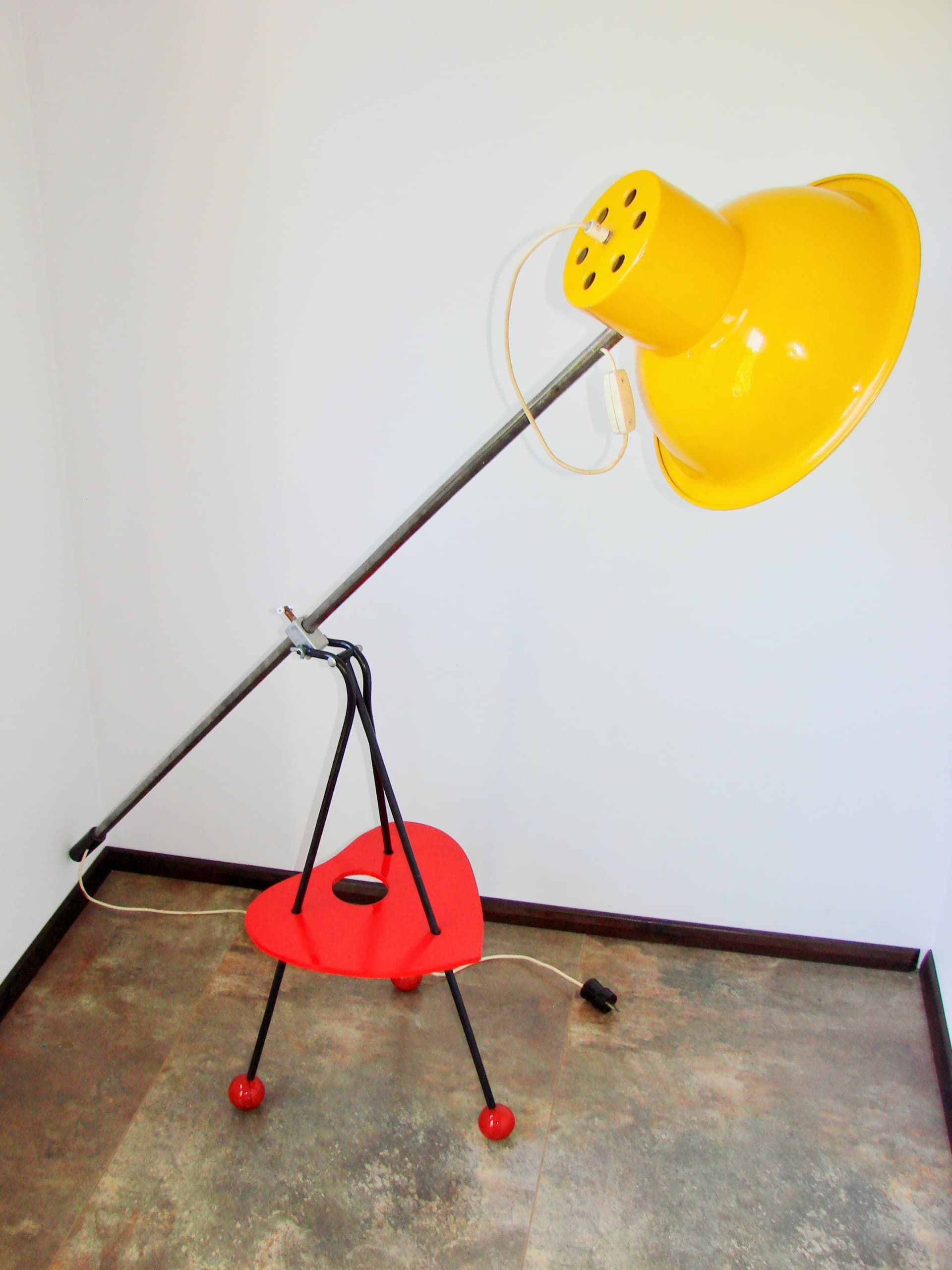 Floor lamp, yellow metal, red wood, Poland, 1960s - 361948