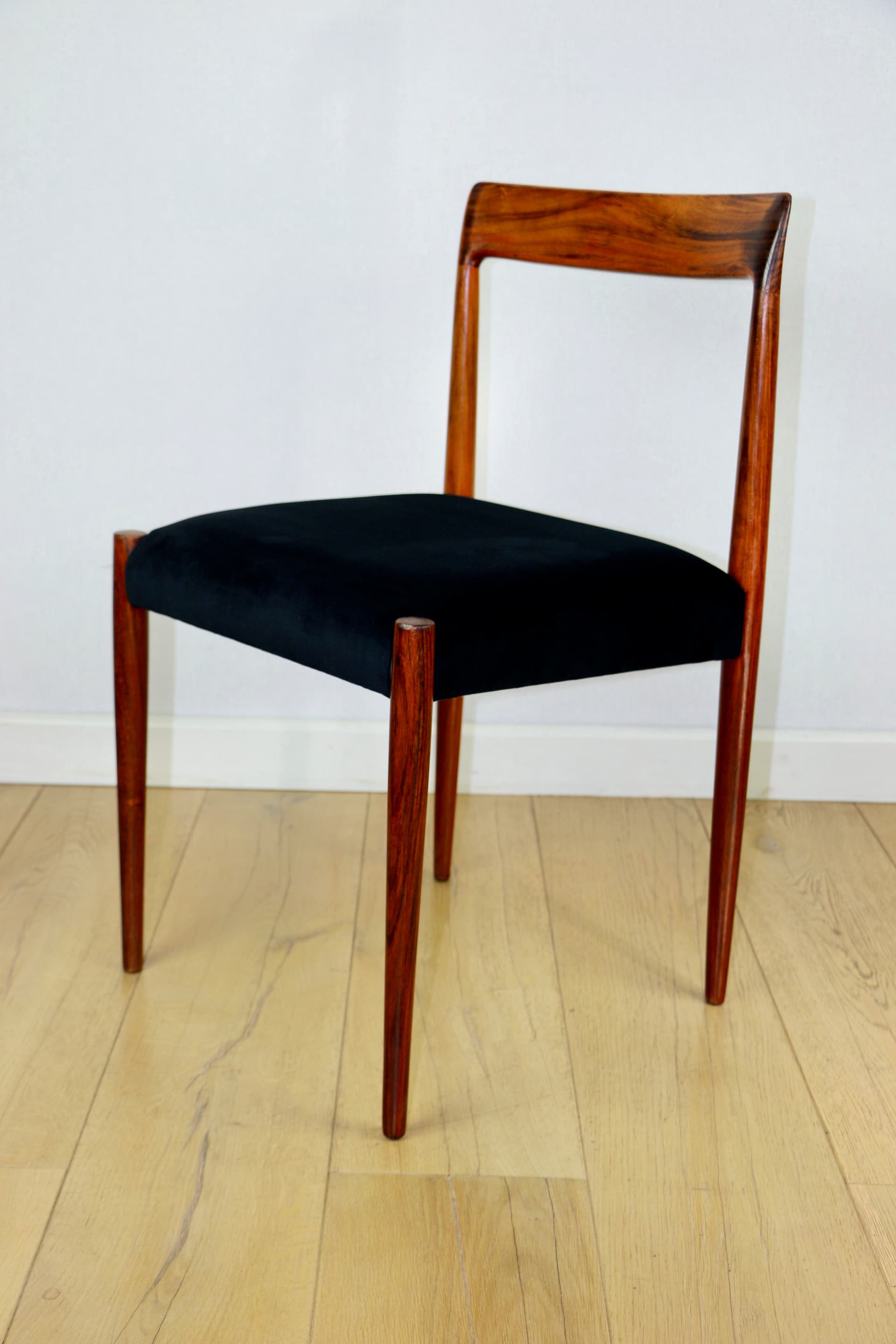 Set of four chairs, black velvet, walnut, Germany, 1970s. - 362003