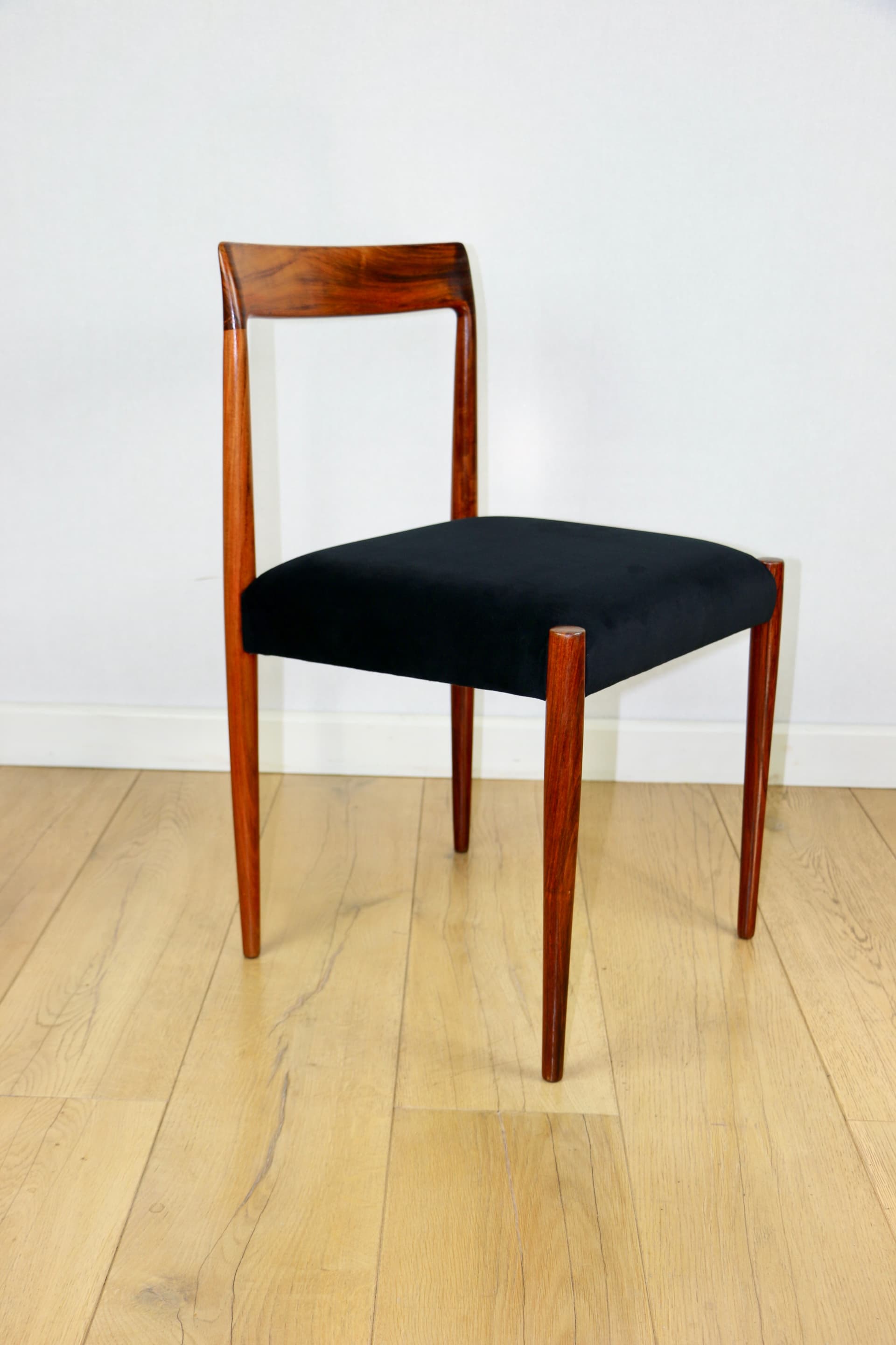 Set of four chairs, black velvet, walnut, Germany, 1970s. - 362005