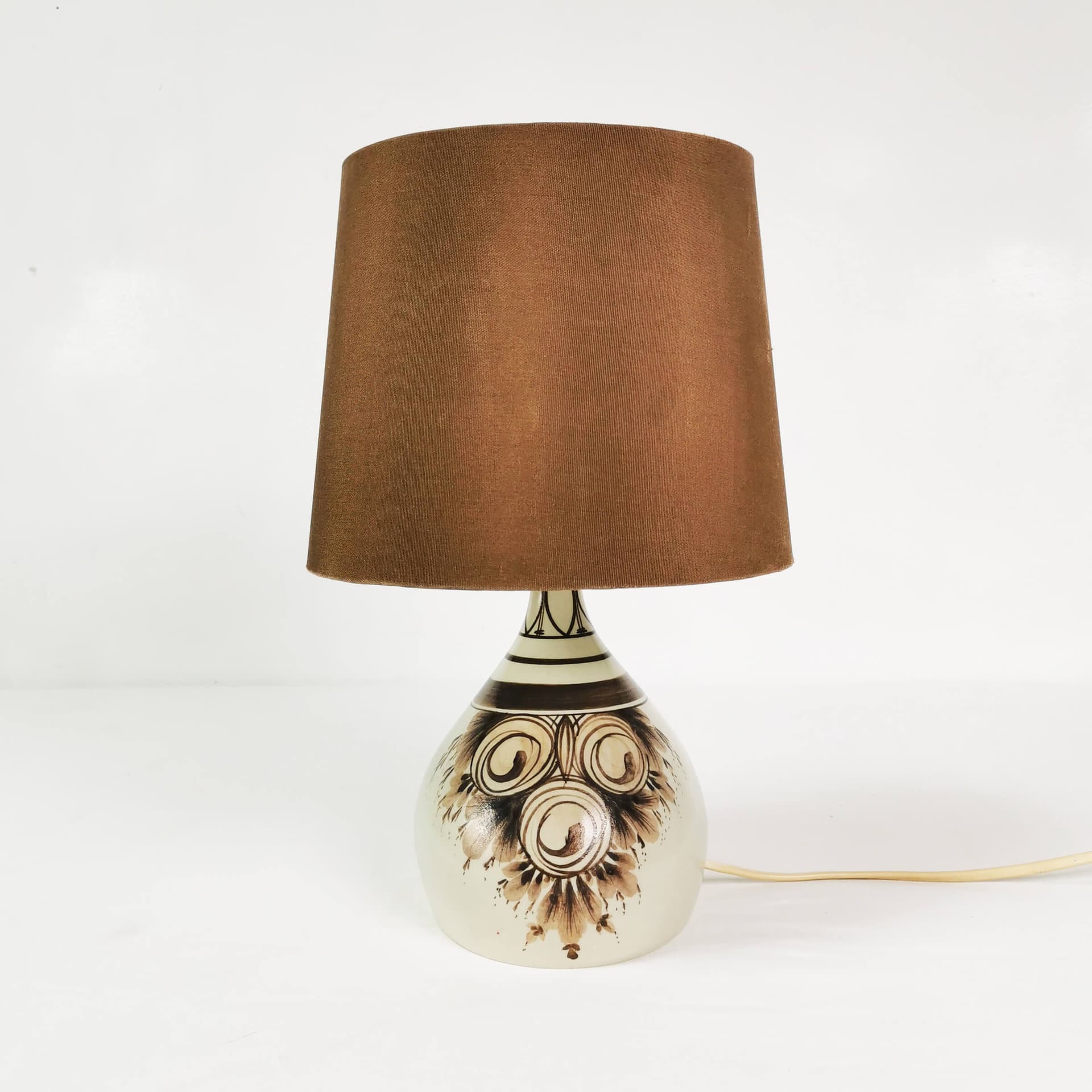 Table lamp Mid Century, white ceramic, brown fabric, by B. Wiinblad, Rosenthal, Germany, 1960s. - 362123