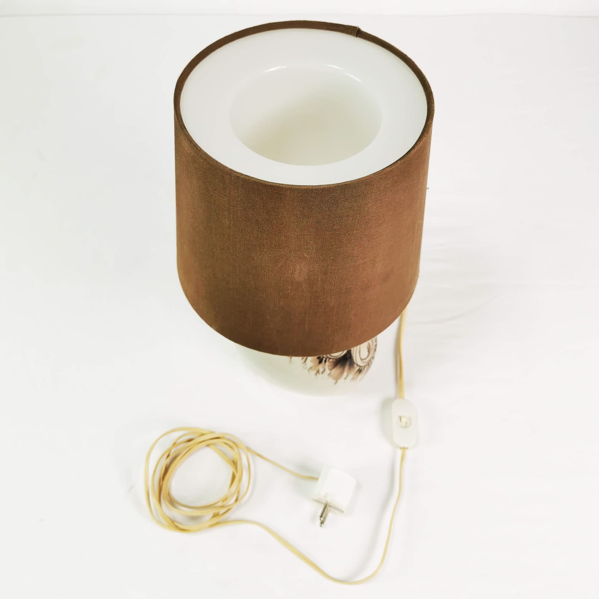 Table lamp Mid Century, white ceramic, brown fabric, by B. Wiinblad, Rosenthal, Germany, 1960s. - 362129