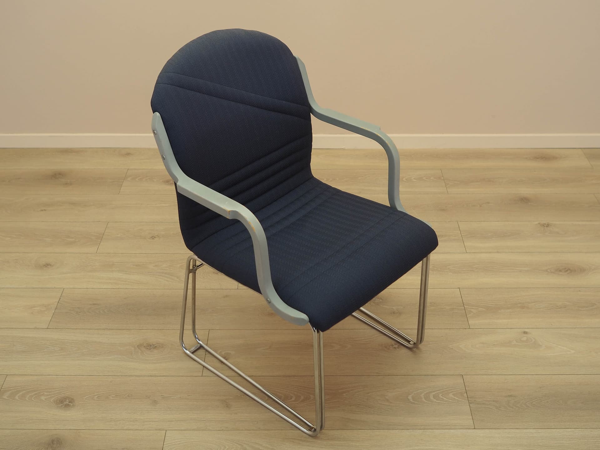Conference chair, blue fabric, silver metal, grey plastic, Italy, 1990s. - 362146