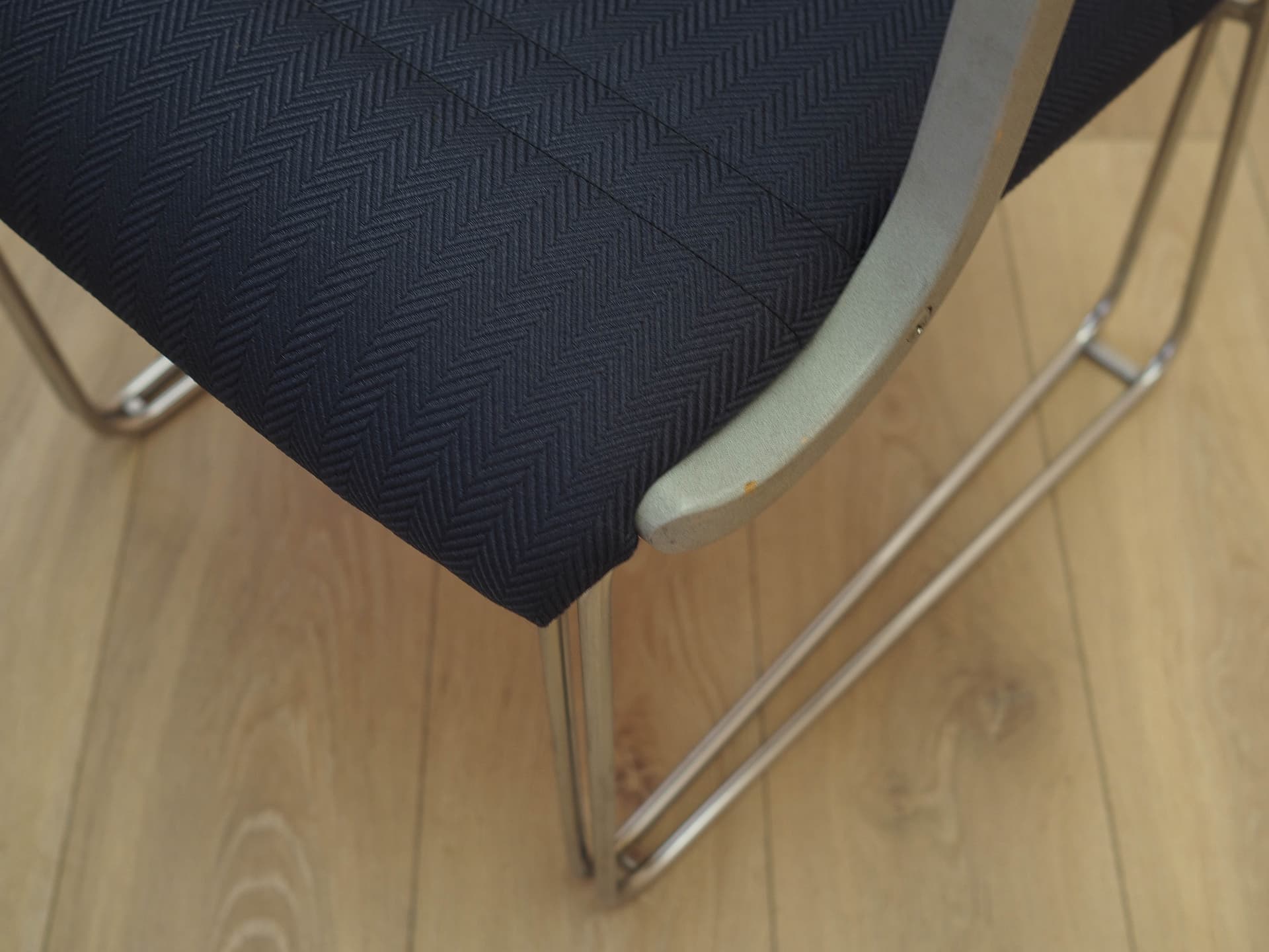 Conference chair, blue fabric, silver metal, grey plastic, Italy, 1990s. - 362149