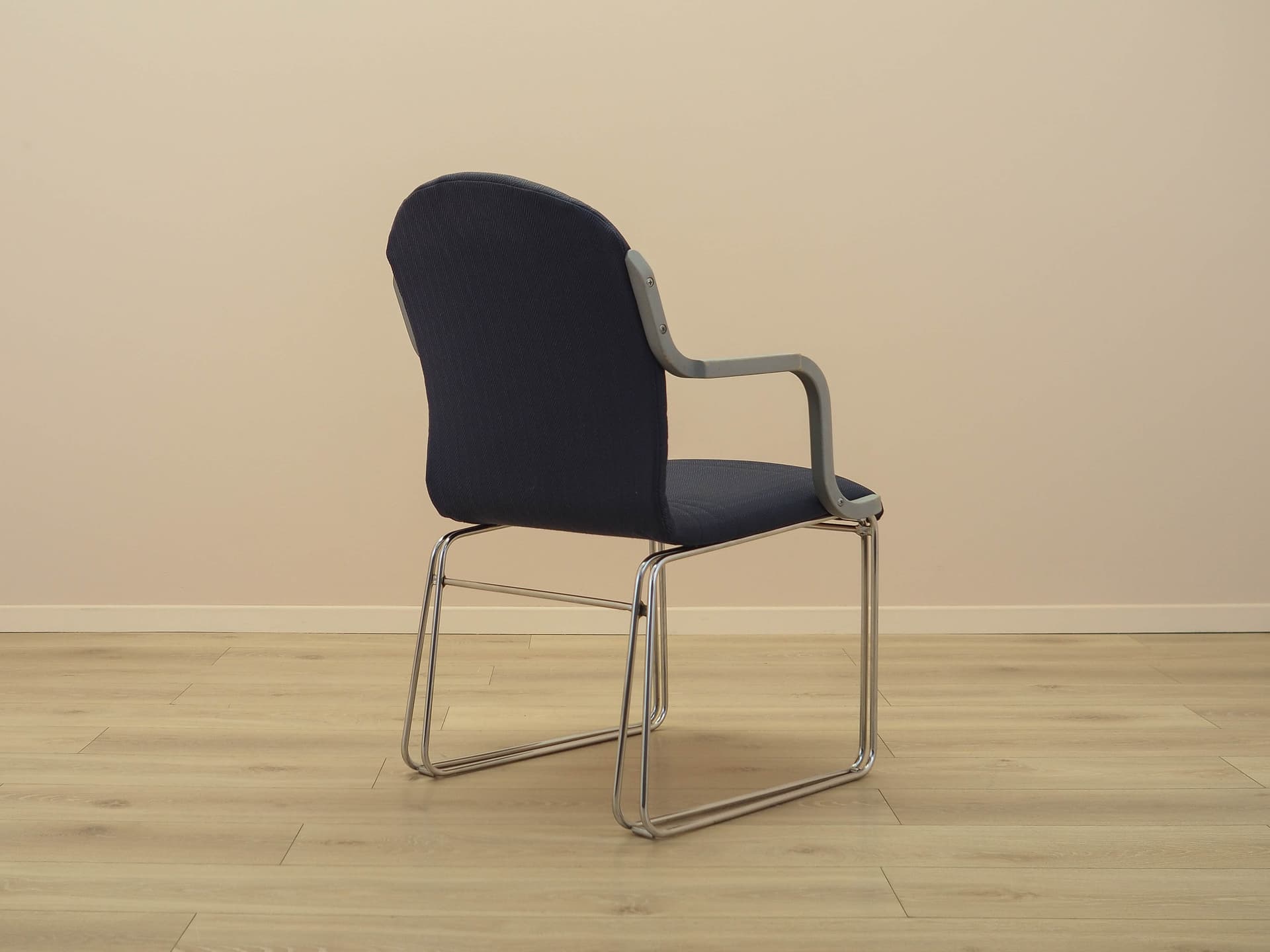 Conference chair, blue fabric, silver metal, grey plastic, Italy, 1990s. - 362144
