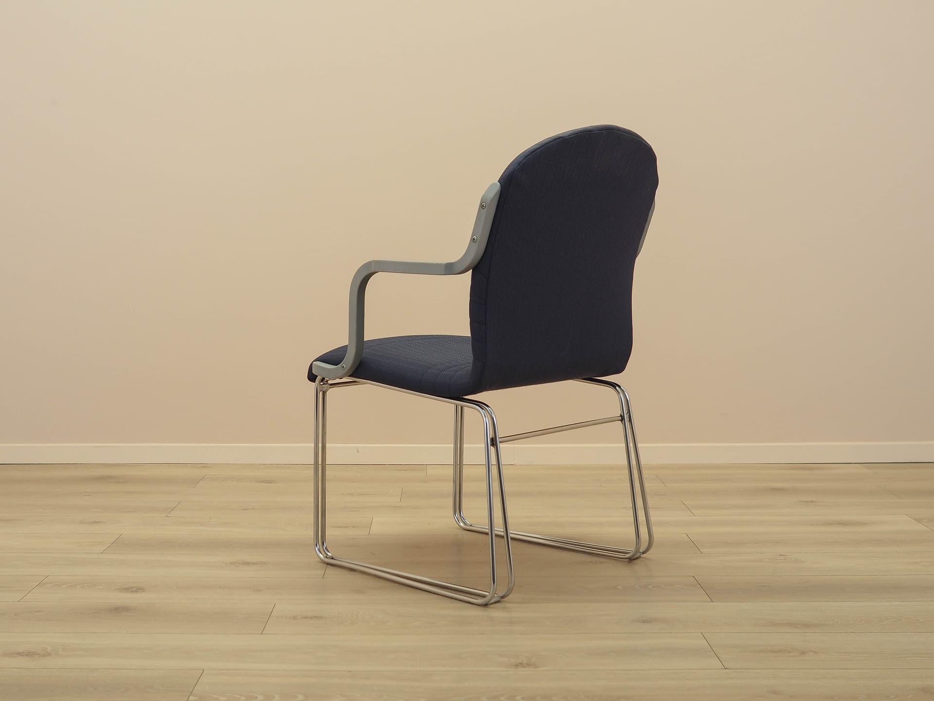 Conference chair, blue fabric, silver metal, grey plastic, Italy, 1990s. - 362142