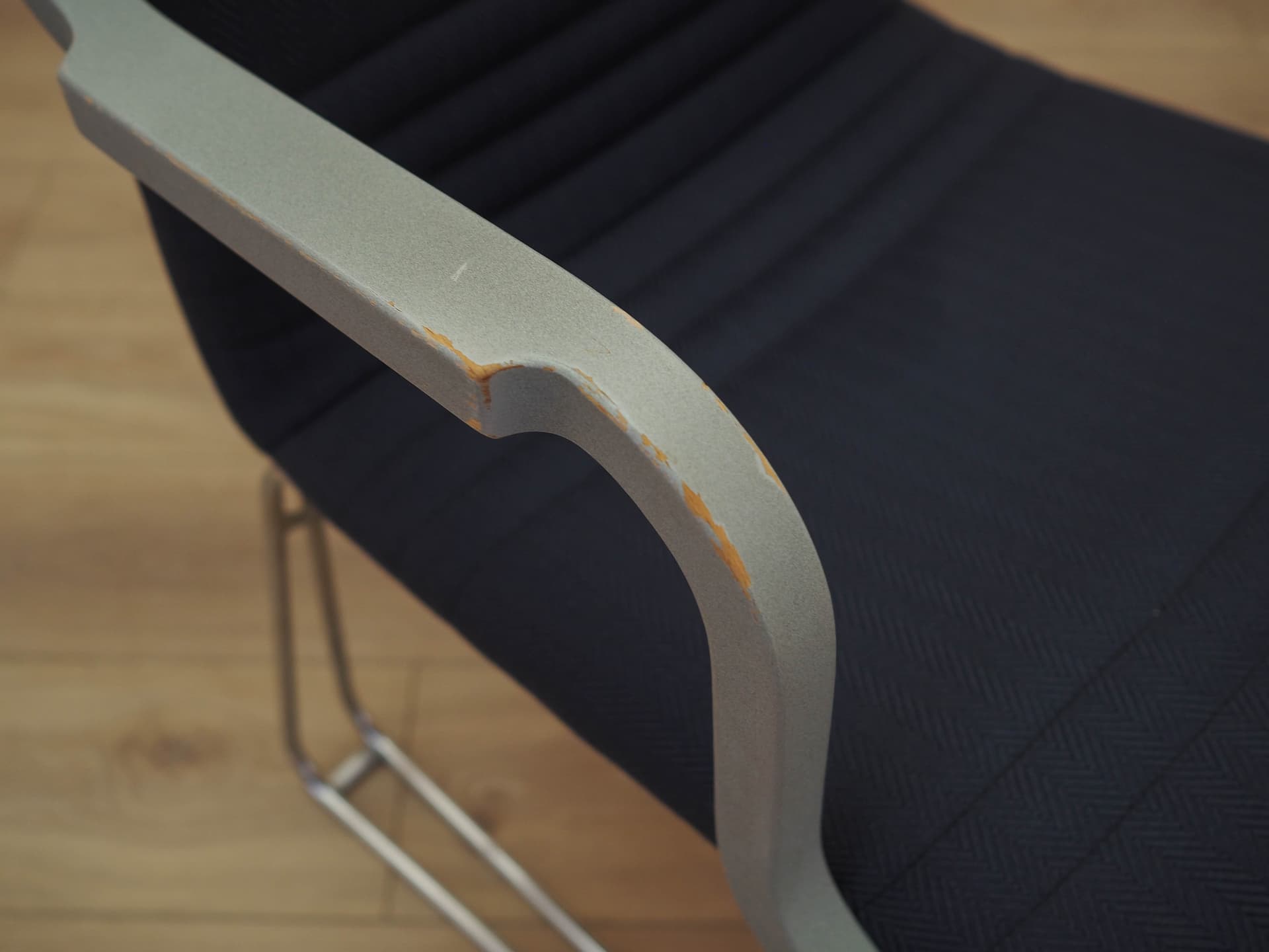 Conference chair, blue fabric, silver metal, grey plastic, Italy, 1990s. - 362147