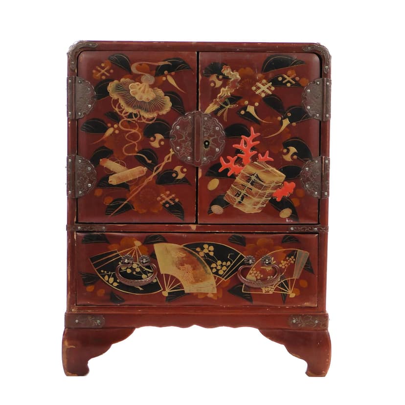 Sepet orientalny, brąz ciemny, drewno lakowane, Japonia, początek XX w.