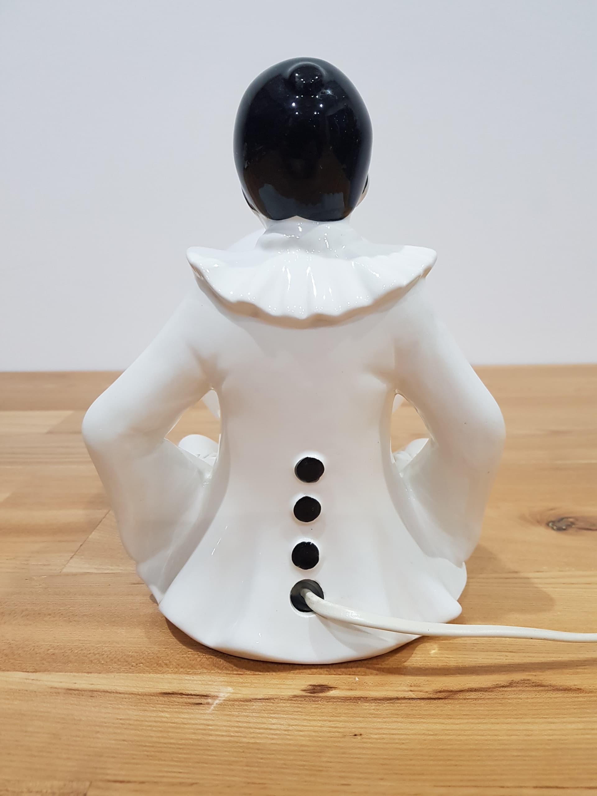 Lampa stołowa Pierrot, ceramika biała, szkło, Cer. Tolio Roselio, Włochy, lata 70. - 362482