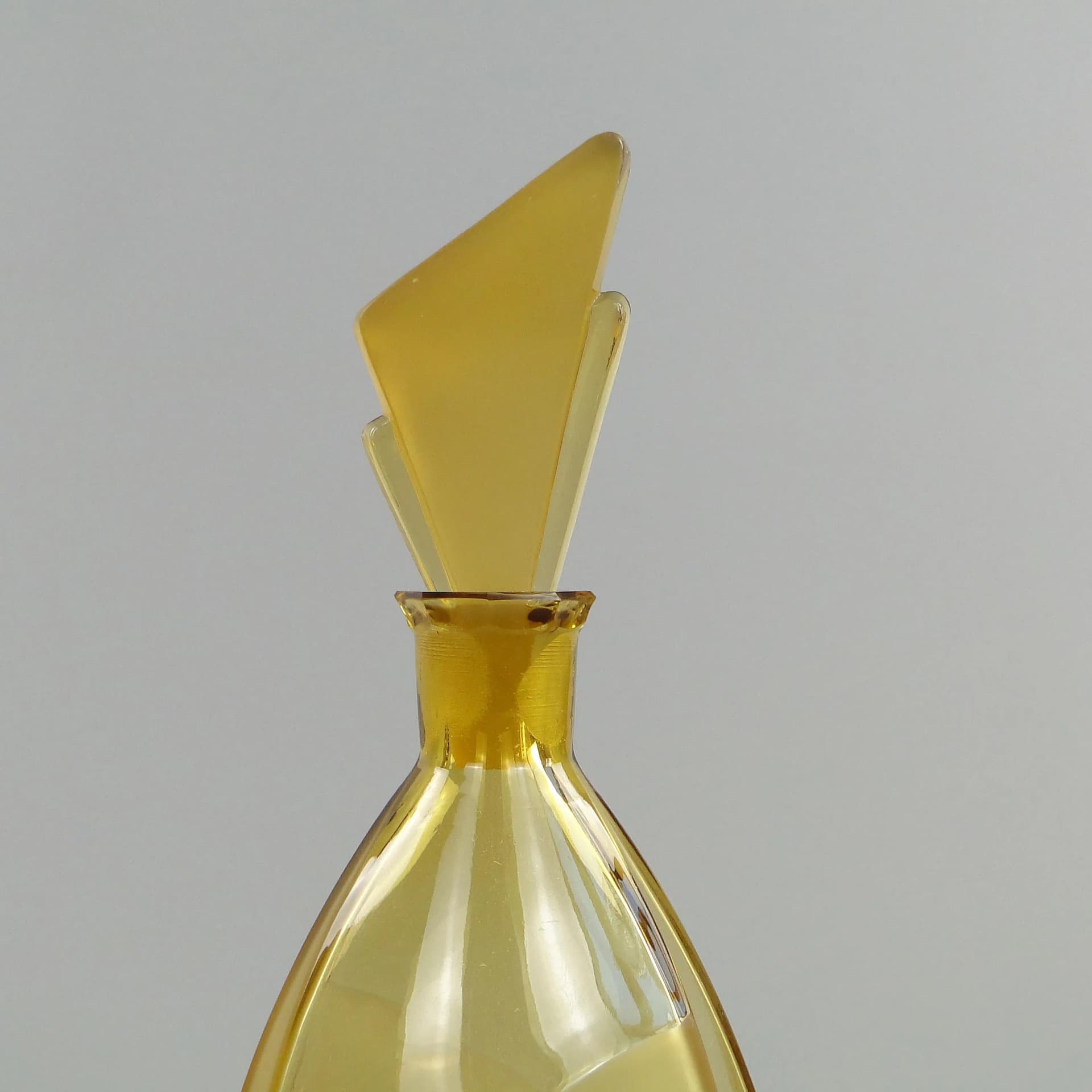 Karafka Kłos, Art Deco, szkło żółty, Niemen, Polska, lata 30. - 26663