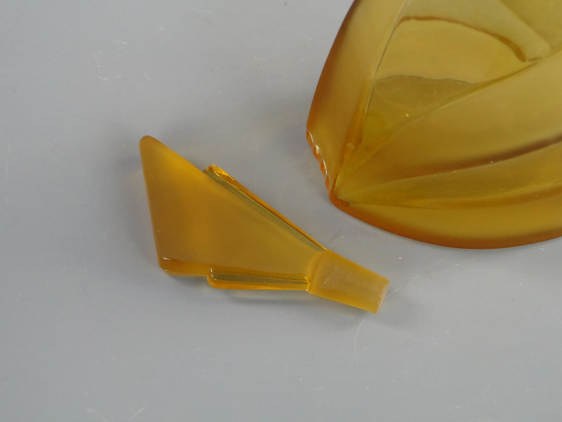 Karafka Kłos, Art Deco, szkło żółty, Niemen, Polska, lata 30. - 26665