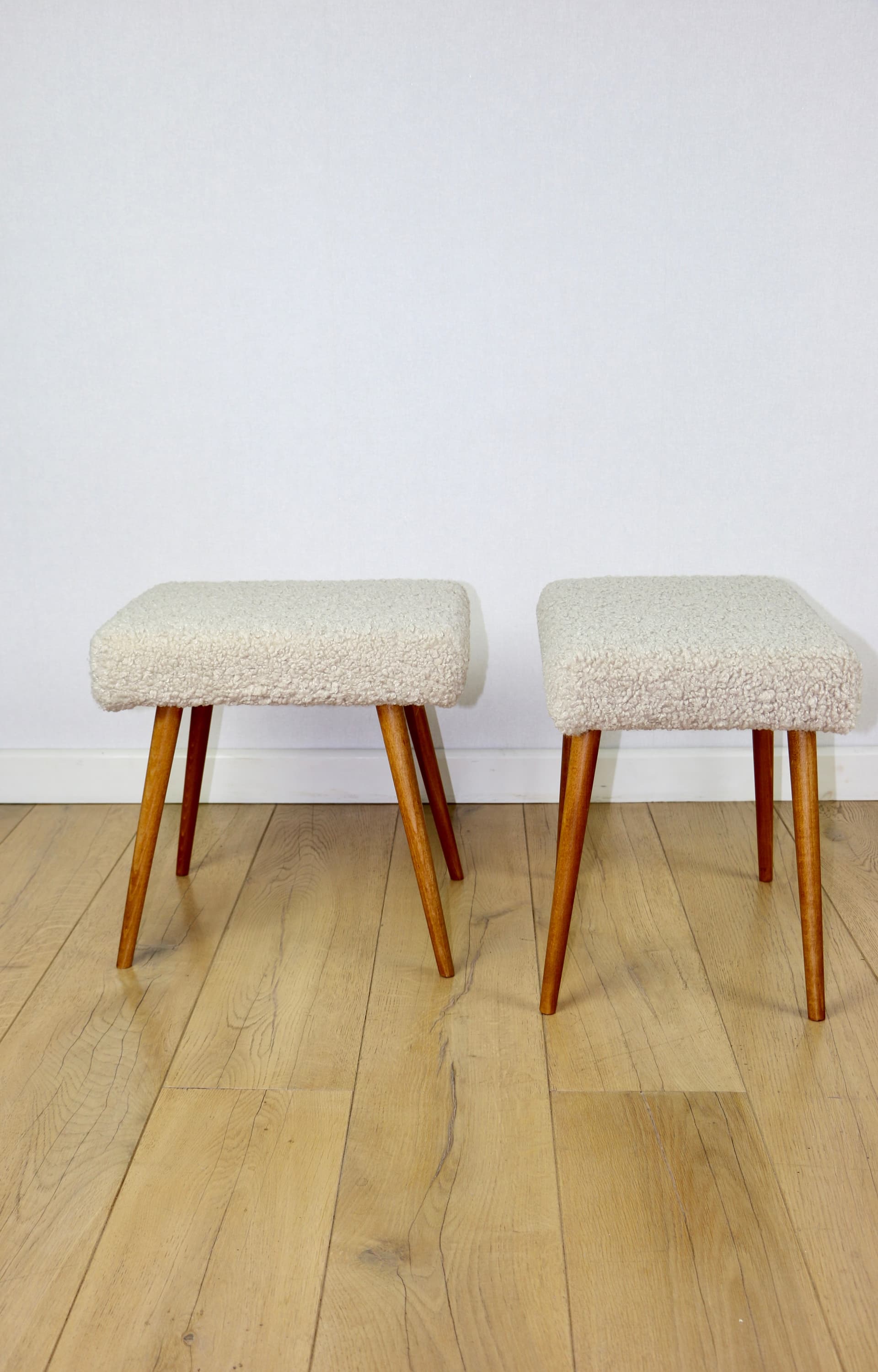 Stool, beige bouclé, natural beech, 1970s - 362624