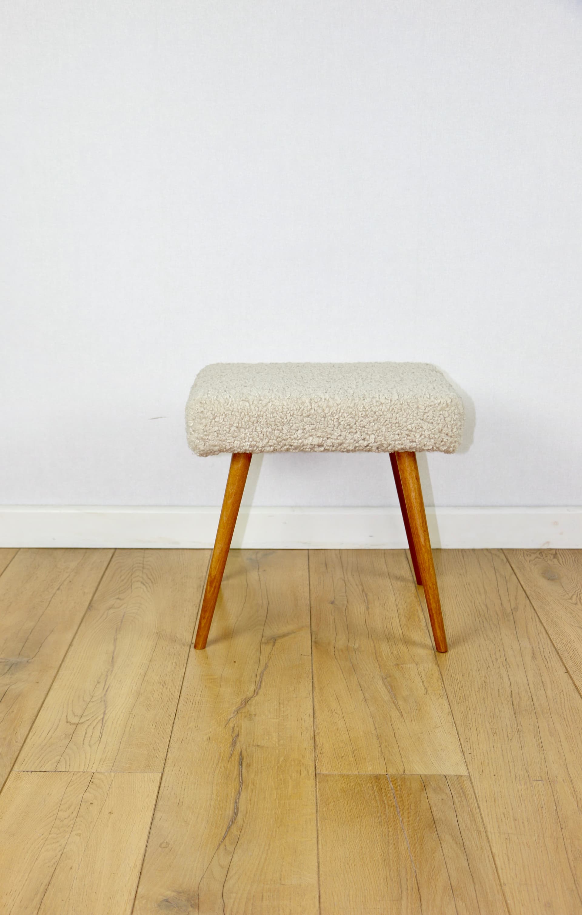 Stool, beige bouclé, natural beech, 1970s - 362627