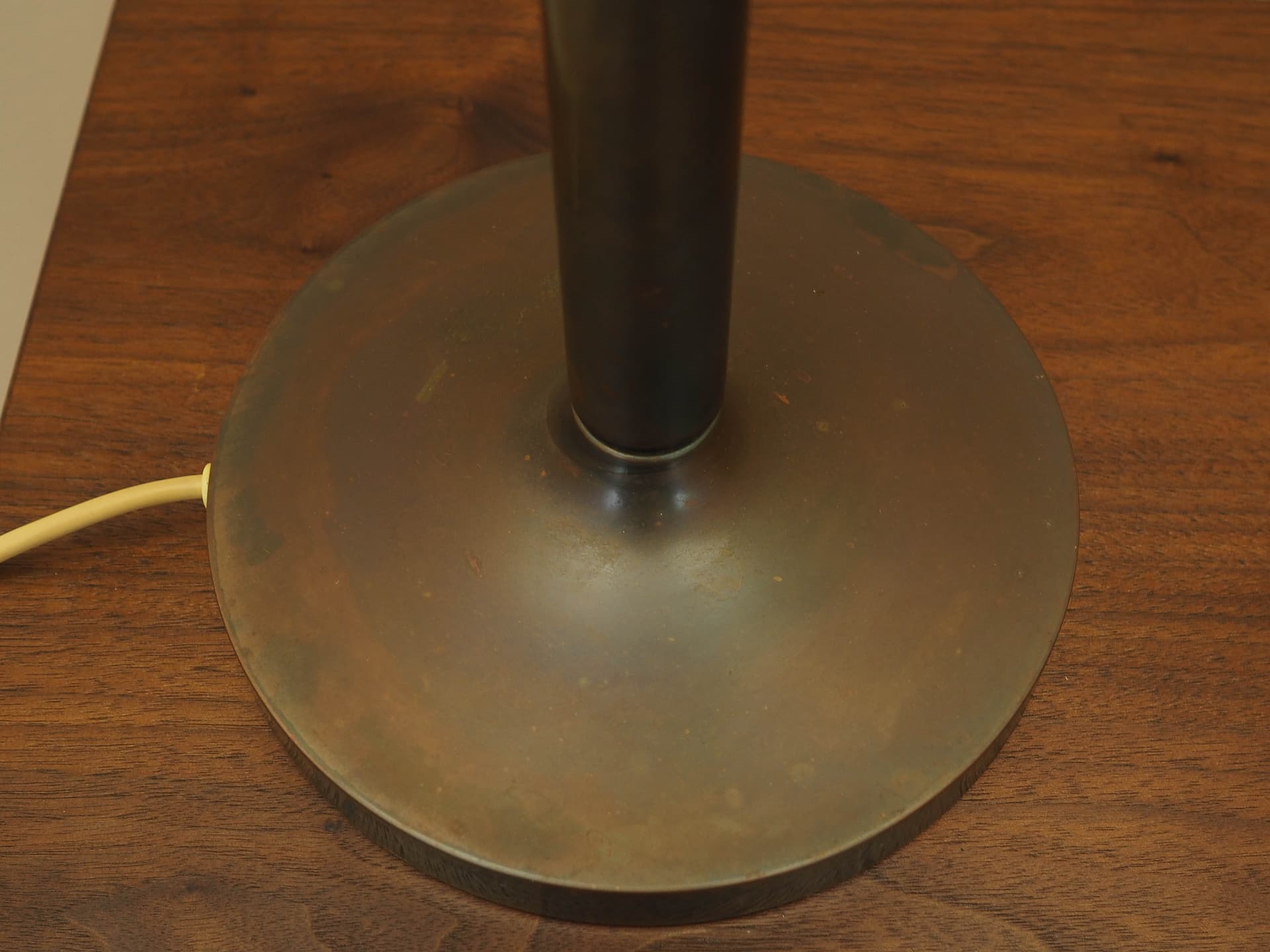 Table lamp, white glass, brown metal, Denmark, 1960s. - 362678