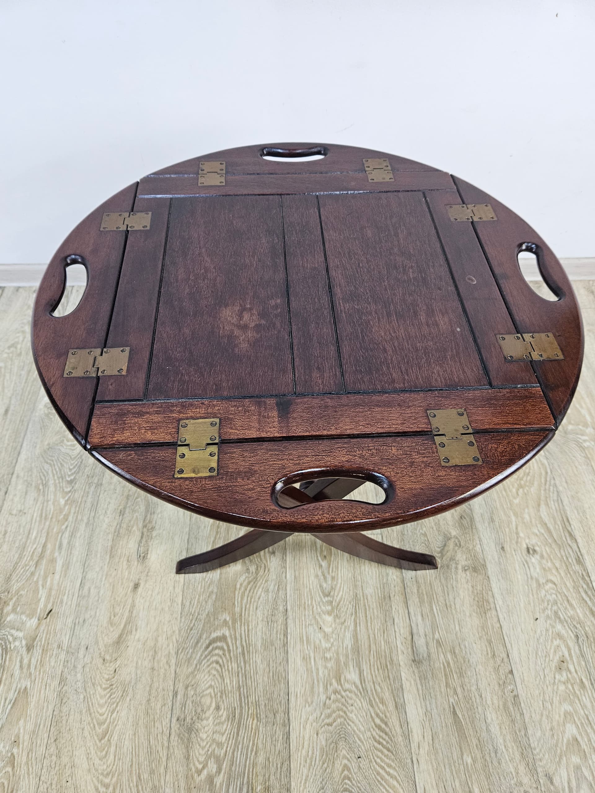 Butler's Tray Table, brown mahogany, gold brass, United Kingdom, 1970s. - 362796