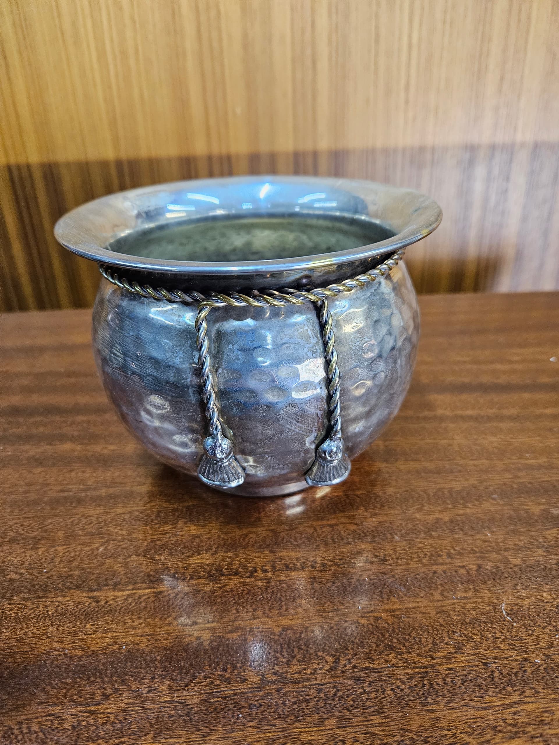 Osłonka na doniczkę, srebrny, mosiądz platerowany srebrem, Włochy, lata 70. - 363078