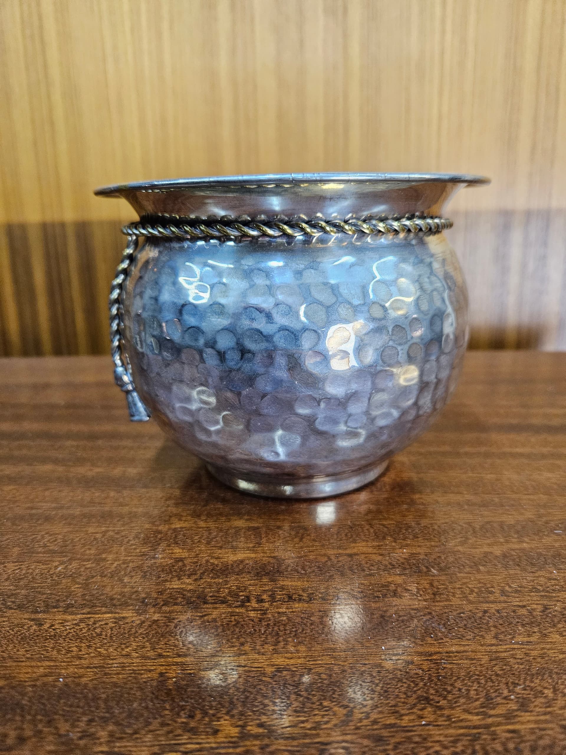 Osłonka na doniczkę, srebrny, mosiądz platerowany srebrem, Włochy, lata 70. - 363083