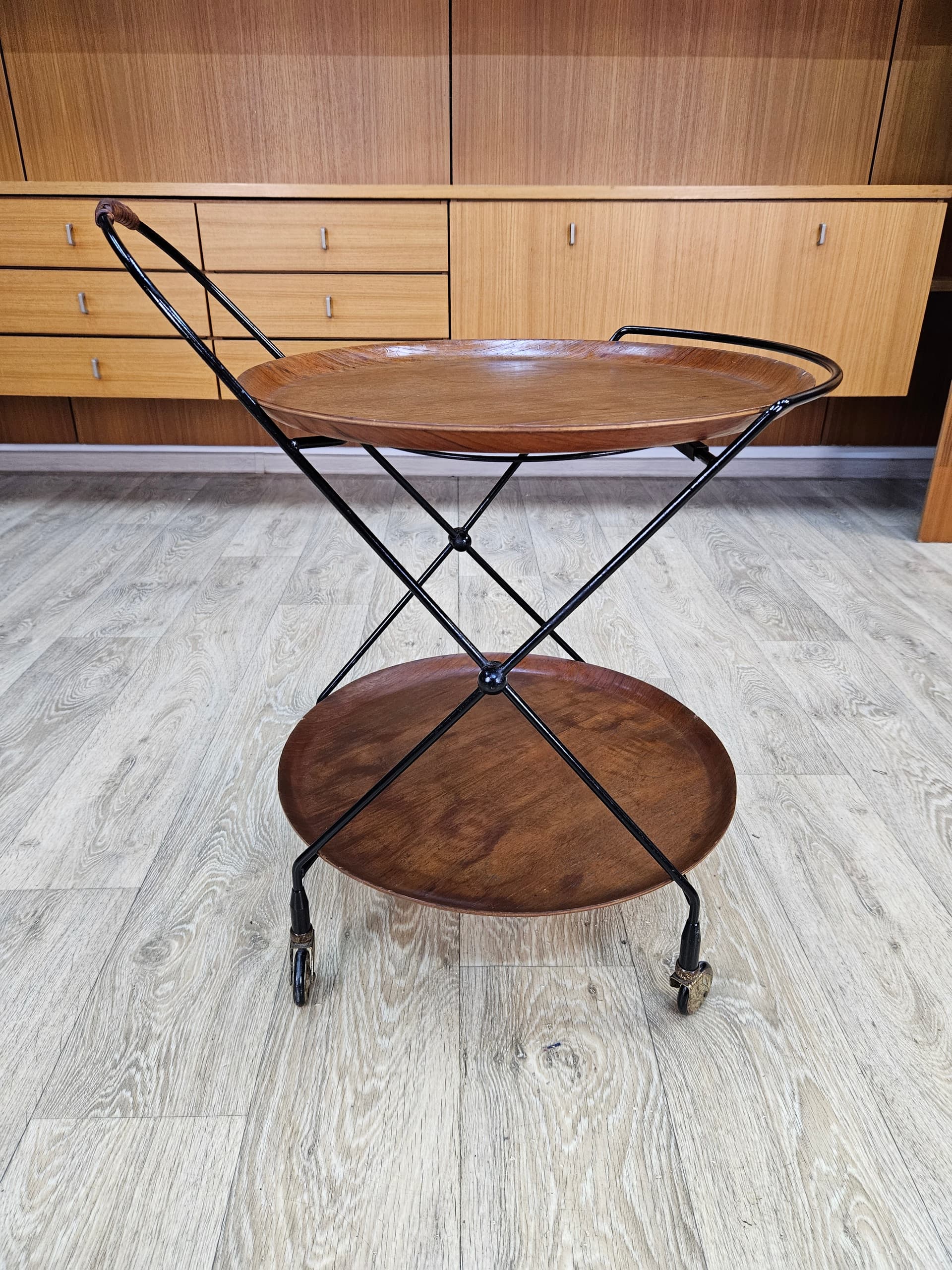 Bar cart Nybro, brown teak, black metal, Åry Fanérprodukter, Sweden, 1960s. - 363131