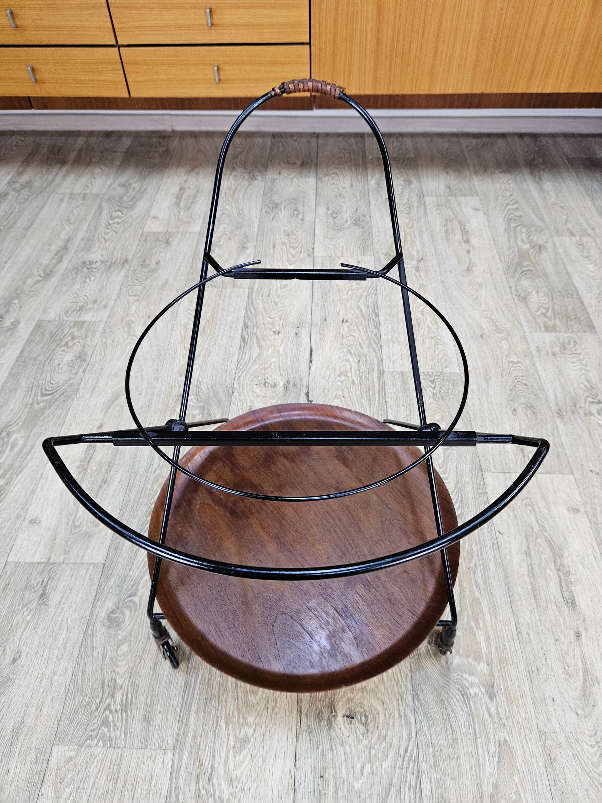 Bar cart Nybro, brown teak, black metal, Åry Fanérprodukter, Sweden, 1960s. - 363129