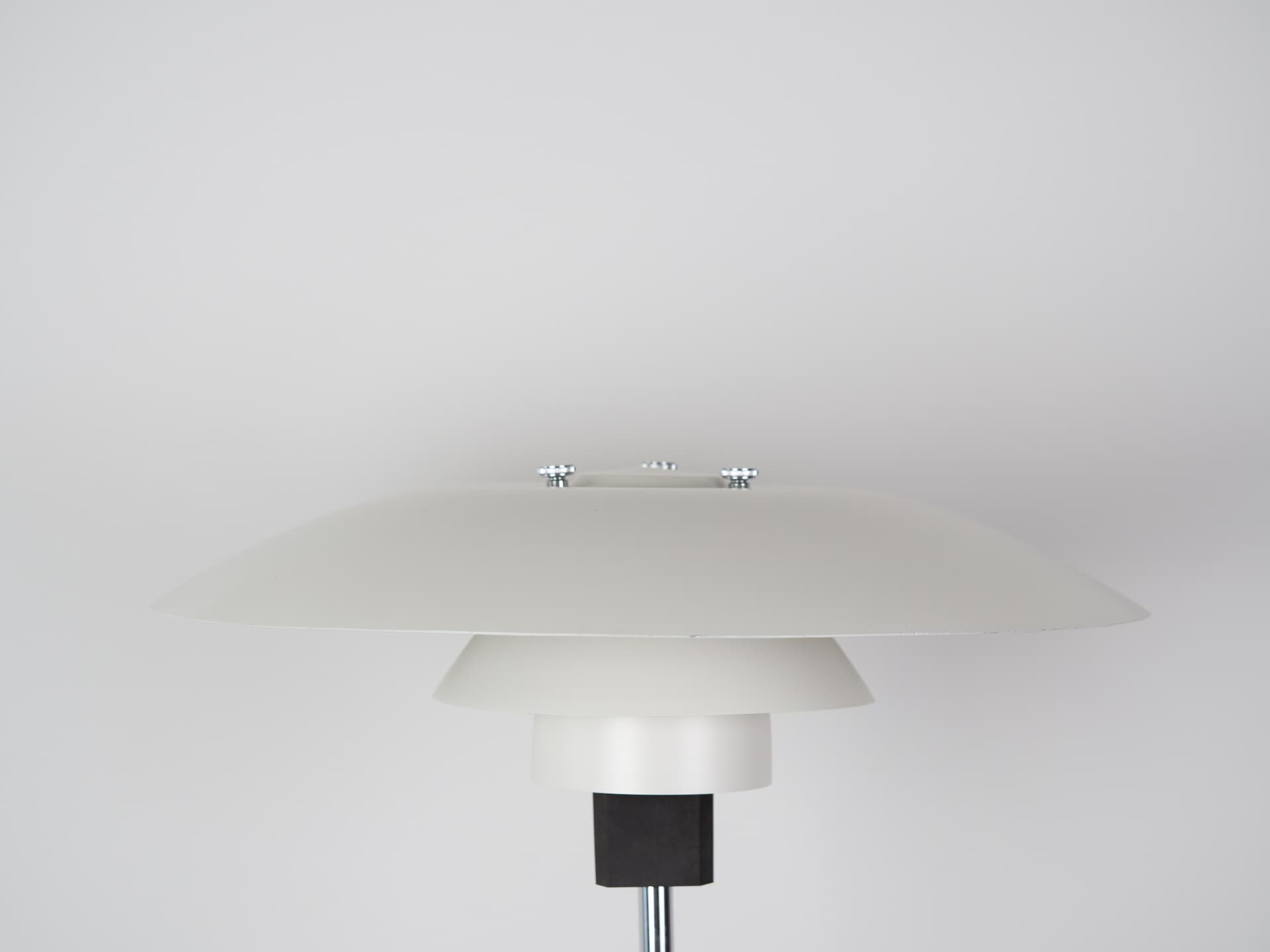 Lampa stołowa PH 4/3, metal biały, proj. P. Henningsen, Louis Poulsen, Dania, lata 70. - 363334