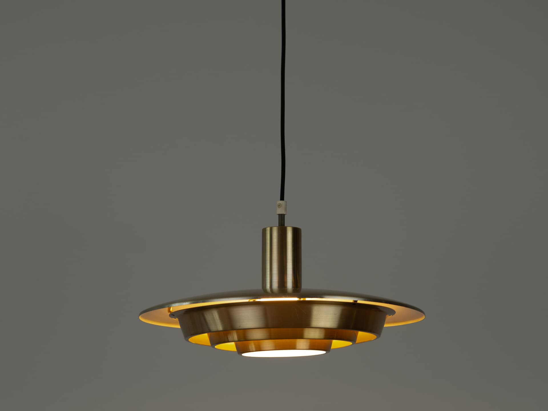 Pendant lamp, gold metal, by J. Hammerborg, Fog & Mørup, Denmark, 1980s. - 363401