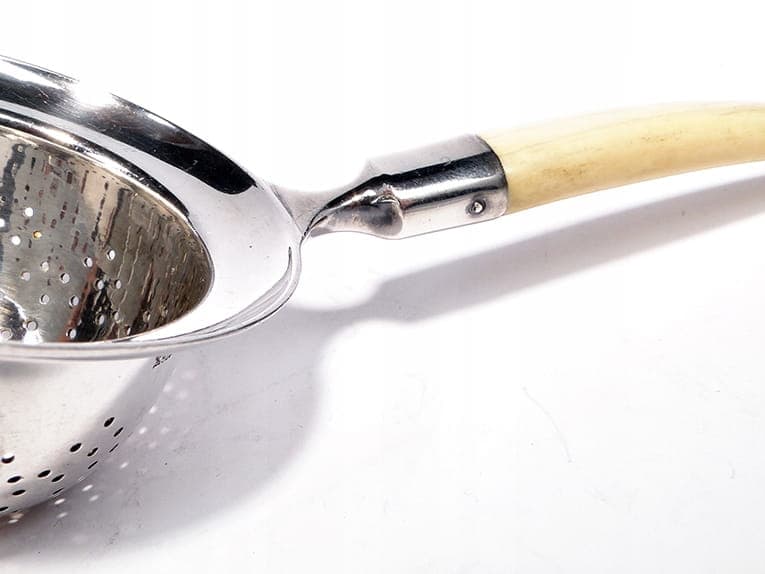 Tea strainer, silver, beige bone, Germany, 19th century - 363900