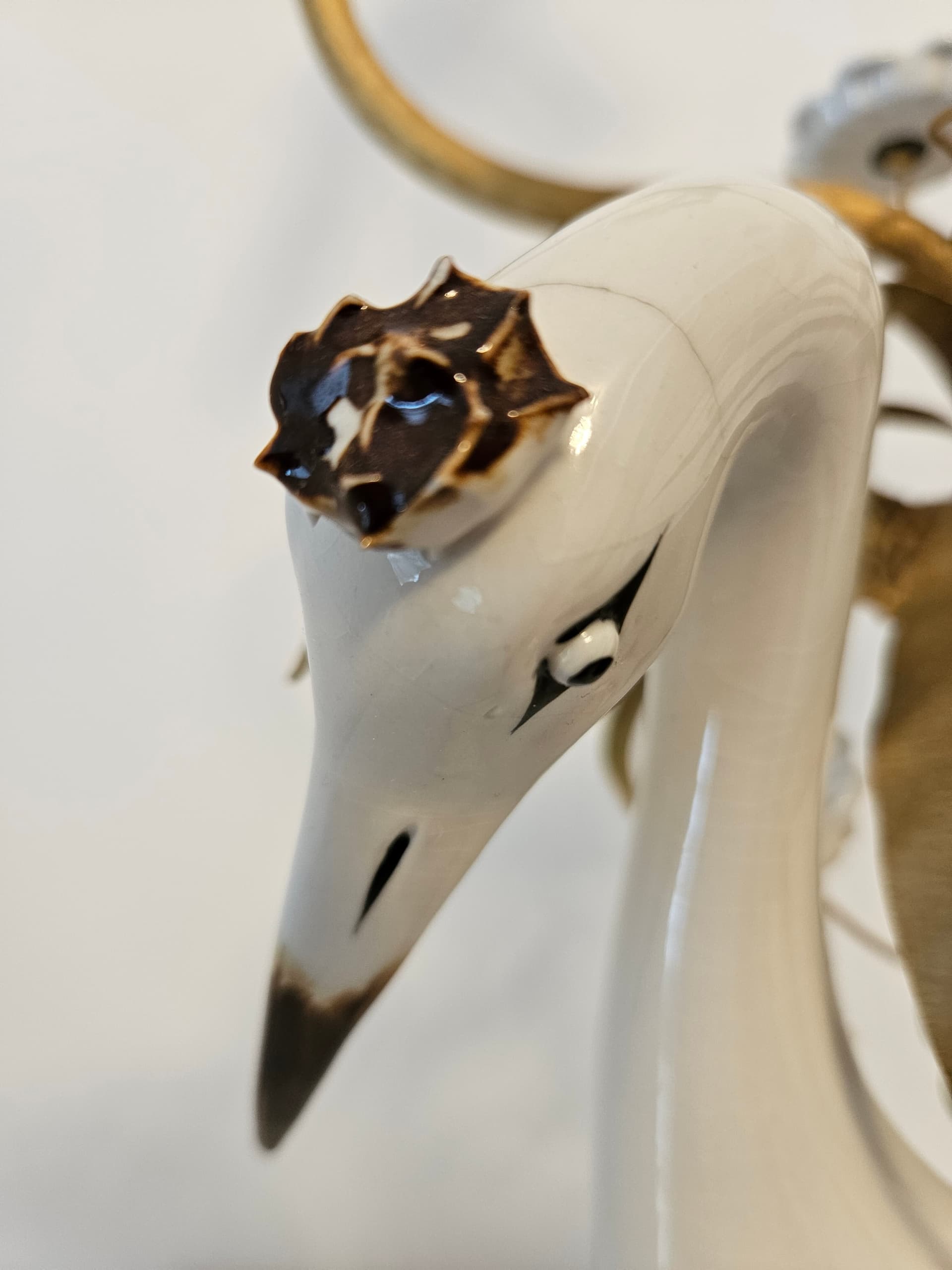 Pair of table lamps, white porcelain, gold metal, Italy, 1970s. - 364088