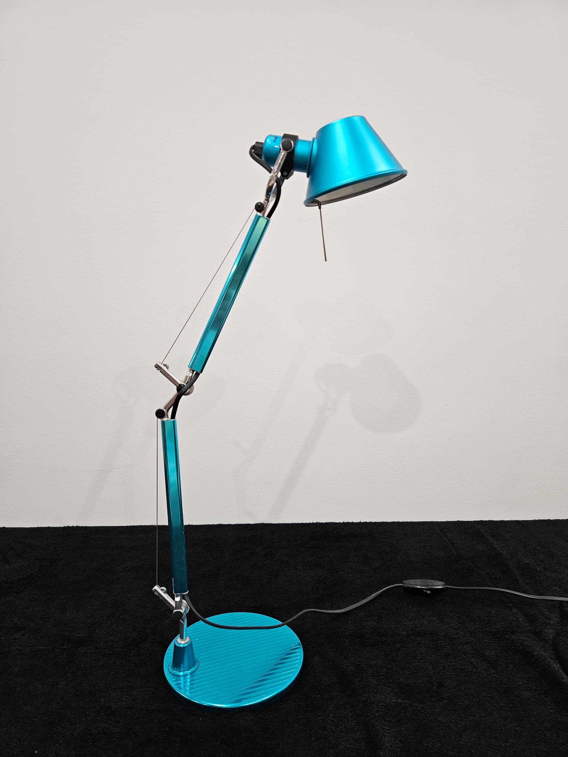 Desk lamp Tolomeo Micro, blue aluminium, by M. De Lucchi, G. Fassina, Artemide, Italy - 364177