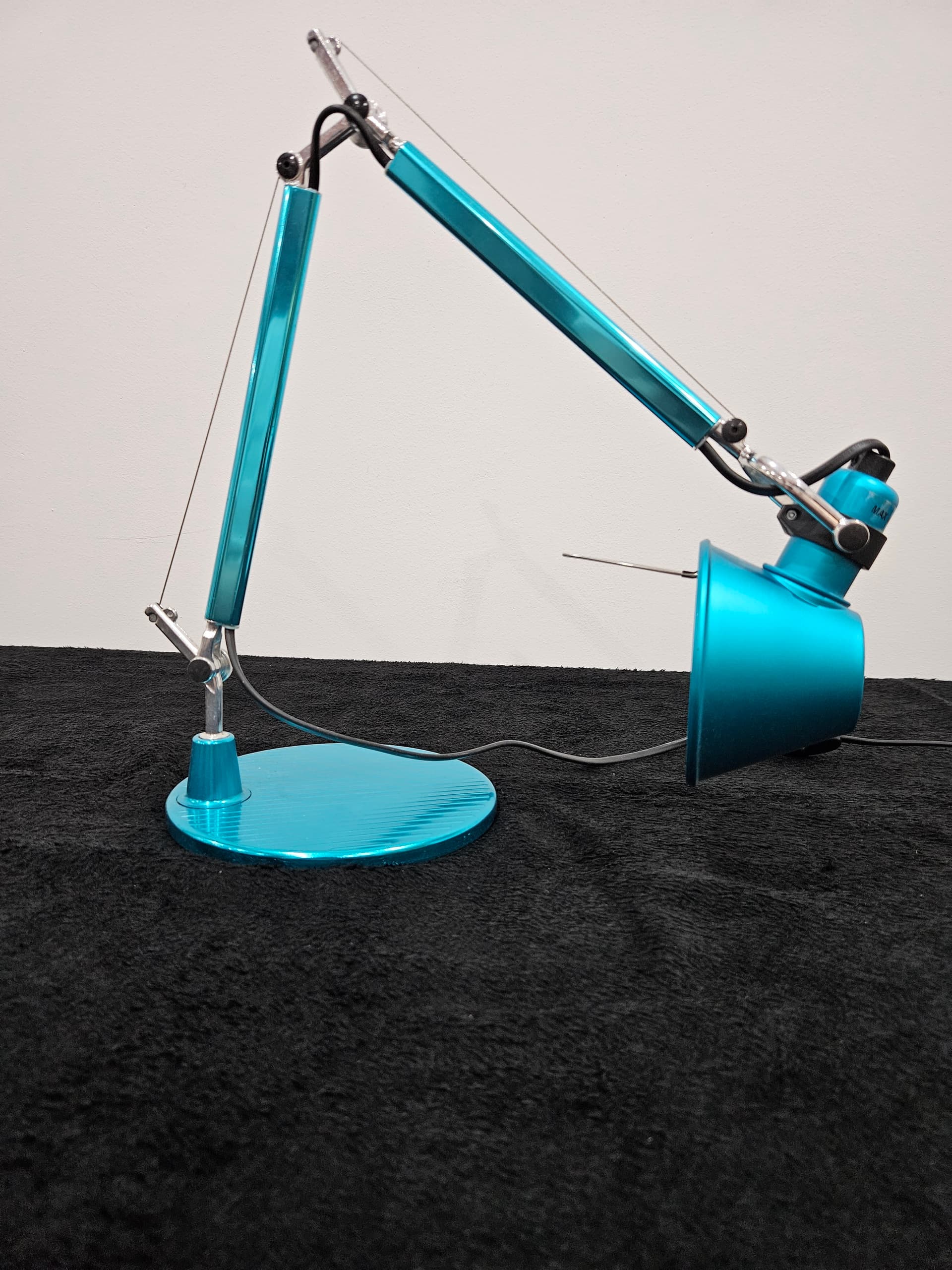 Desk lamp Tolomeo Micro, blue aluminium, by M. De Lucchi, G. Fassina, Artemide, Italy - 364186