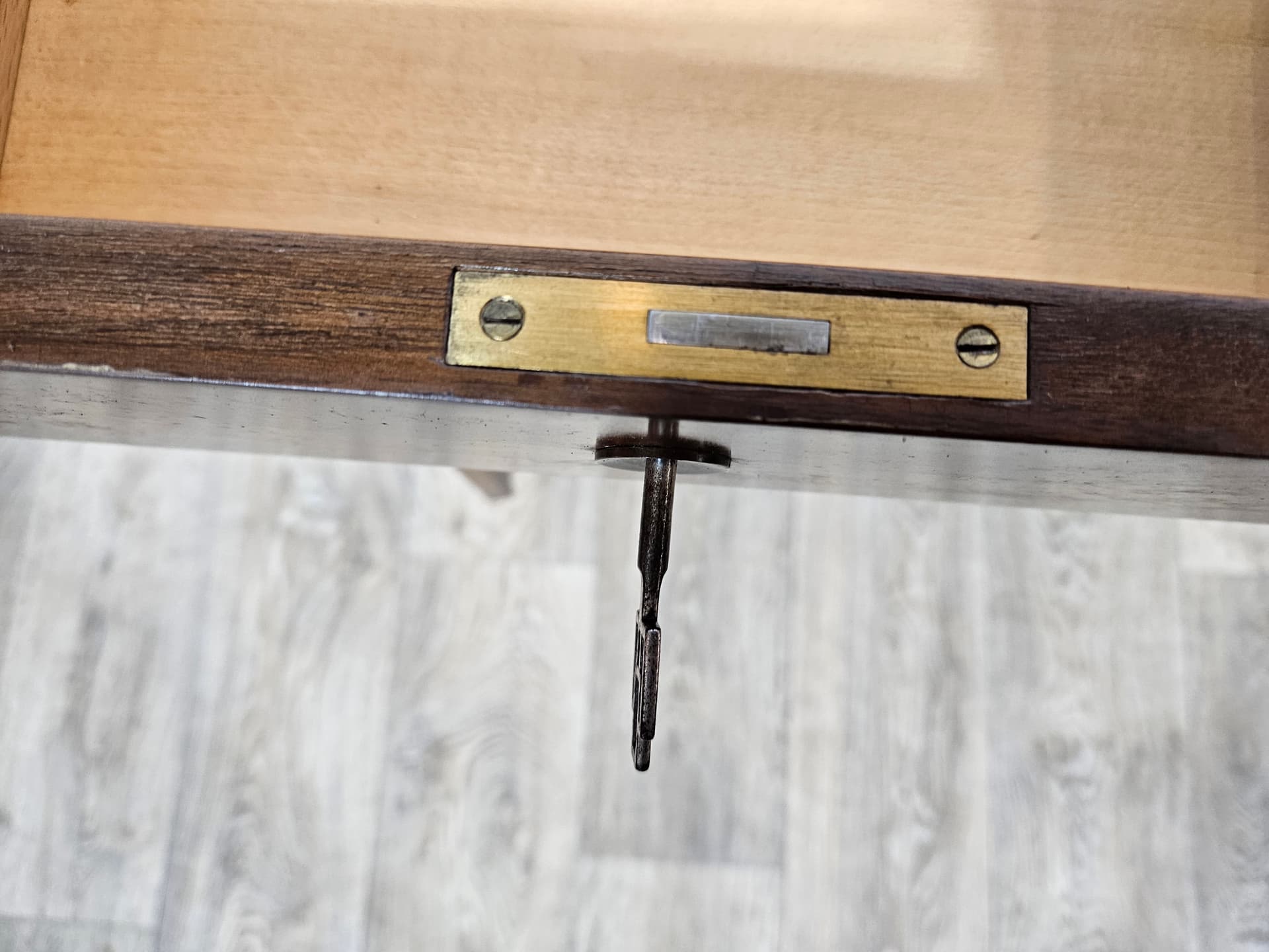 Sewing table Art Deco, brown walnut, Austria, 1940s. - 364207