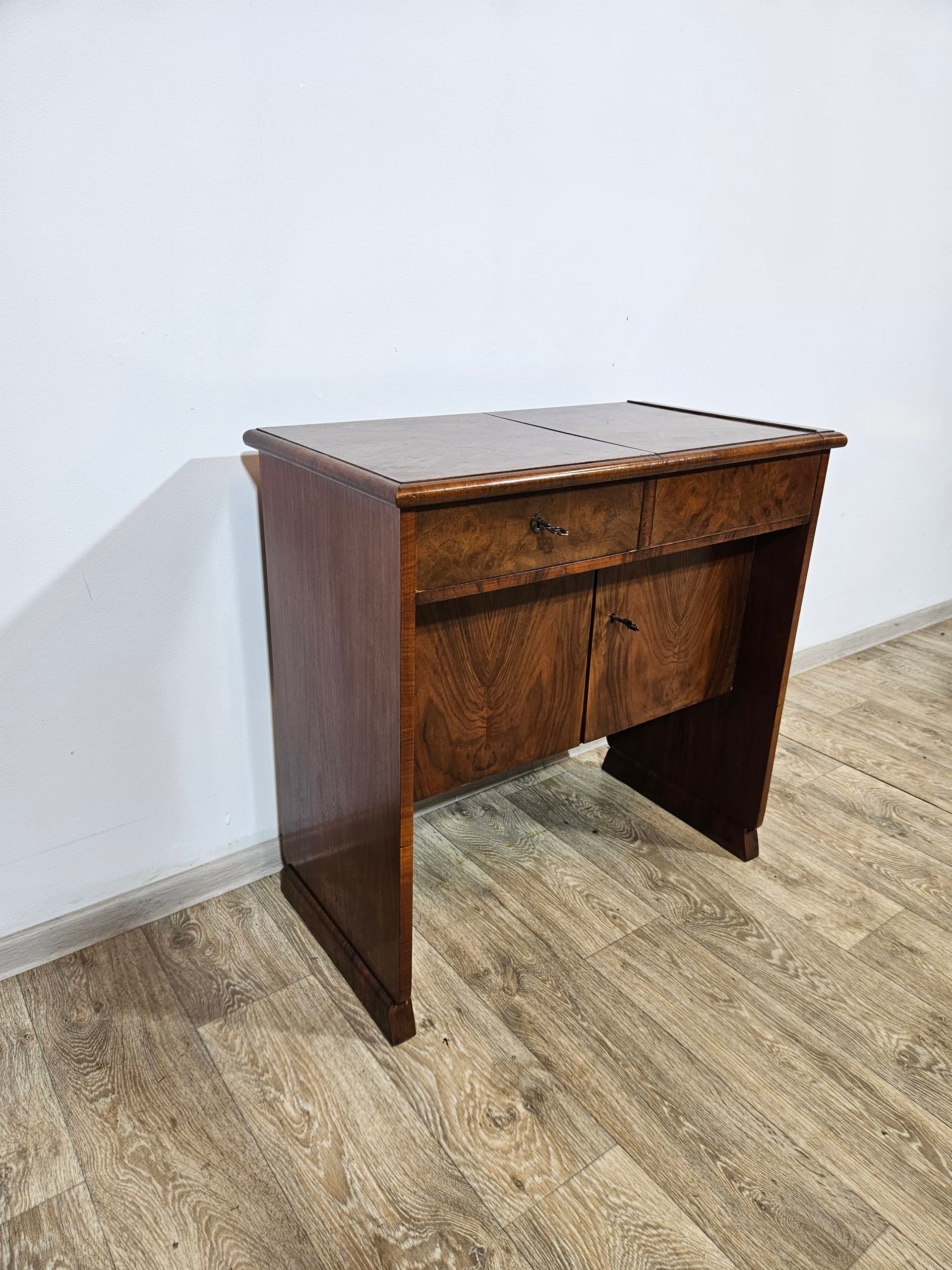 Sewing table Art Deco, brown walnut, Austria, 1940s. - 364204