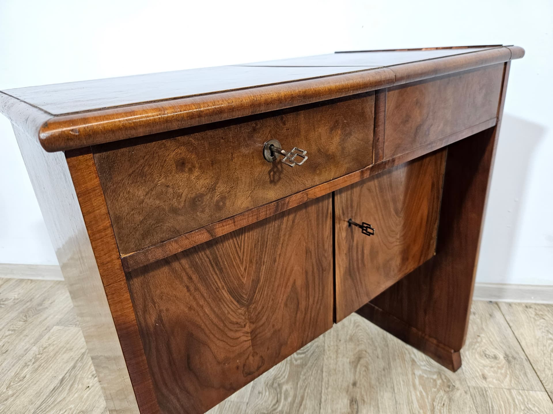 Sewing table Art Deco, brown walnut, Austria, 1940s. - 364206