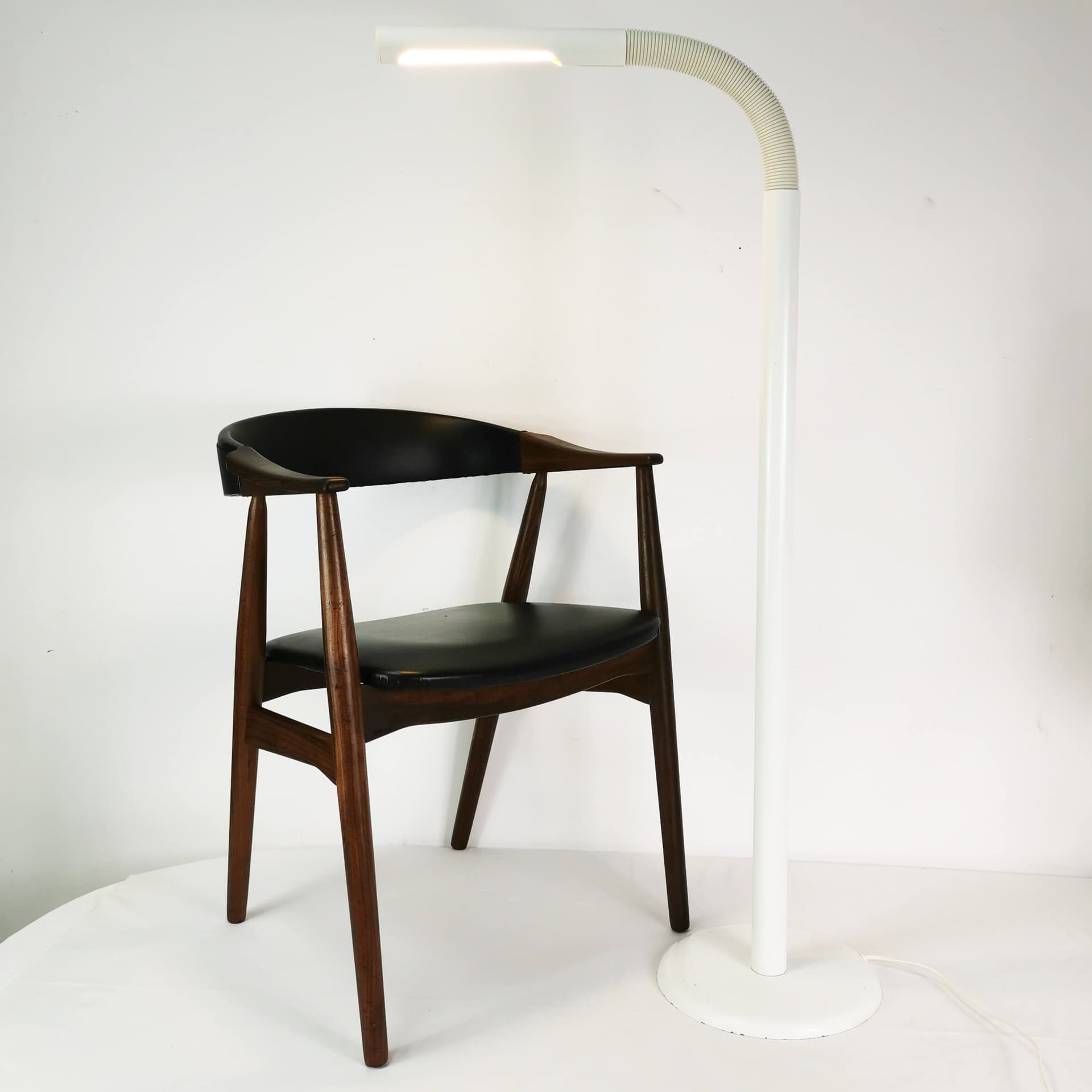 Floor lamp, white, metal, plastic, Denmark, 1970s. - 364262