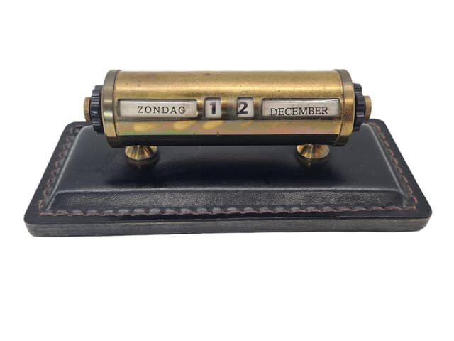 Perpetual Desk Calendar, gold brass, black leather, Netherlands, 1960s. - DIMENSION