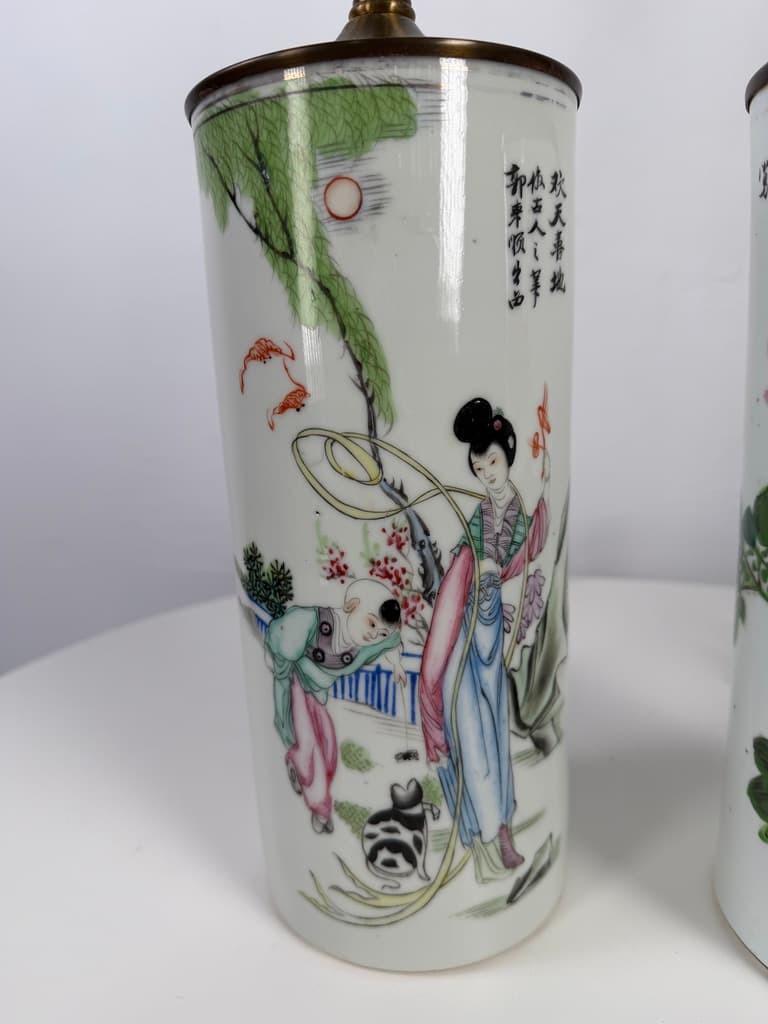 Pair of table lamps, hand-painted white porcelain, gold metal, China, 1970s. - 364394
