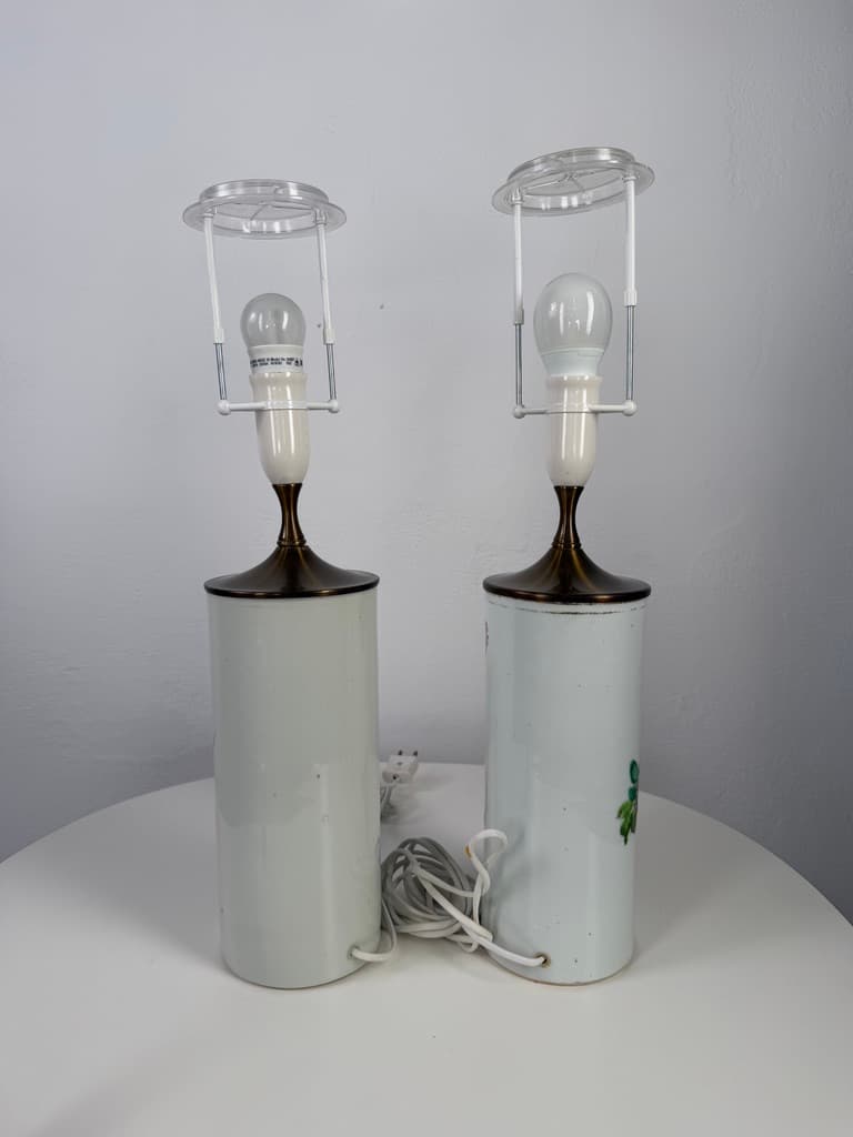 Pair of table lamps, hand-painted white porcelain, gold metal, China, 1970s. - 364395
