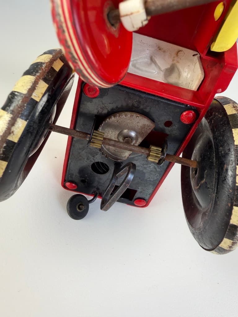 Mechanical toy Sheriff Sam / Whoopee Car, red yellow white black, metal, Louis Marx & Company, USA, 1930s. - 364724